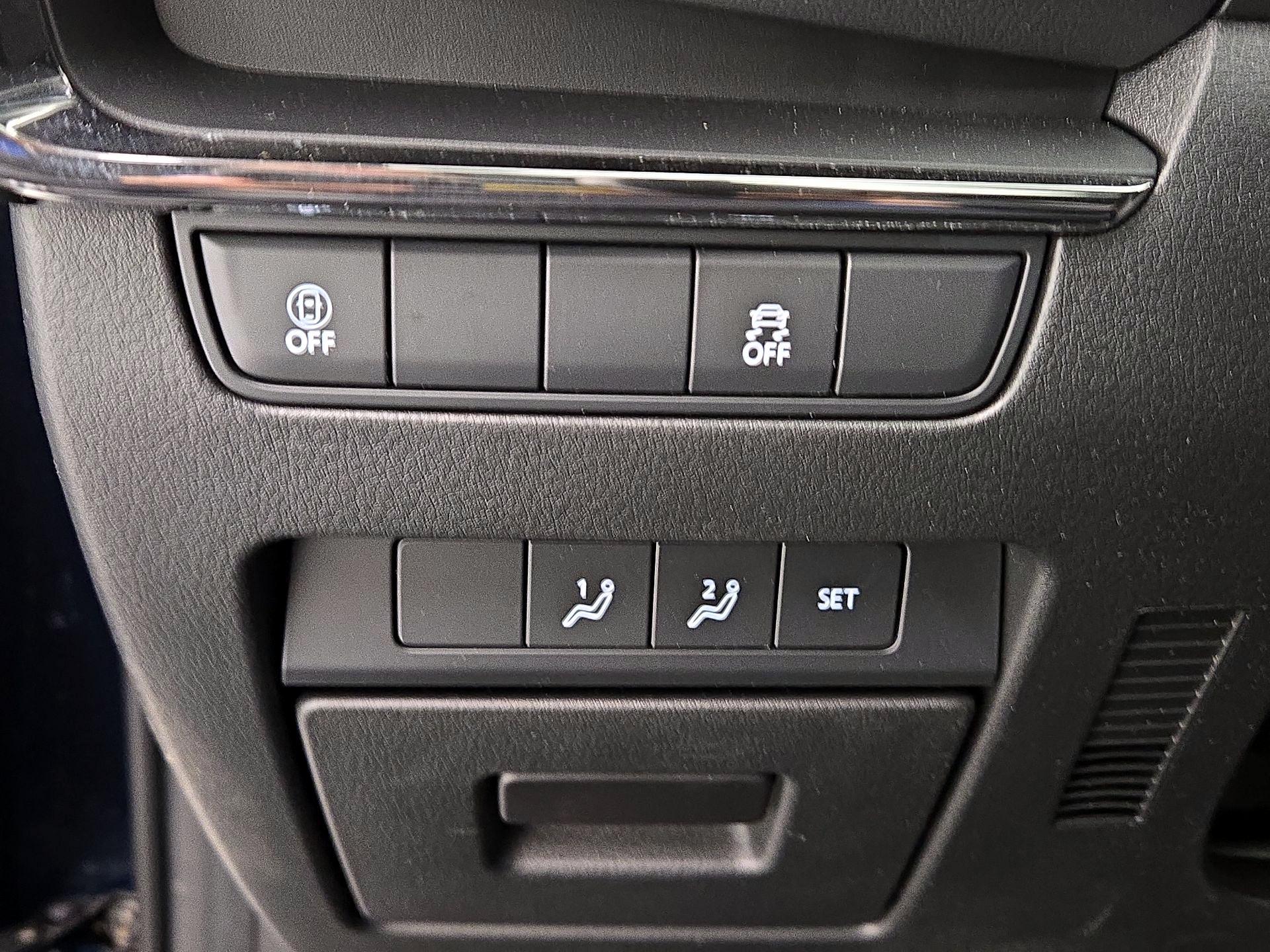 Thumbnail: 2023 Mazda Mazda3 - 13