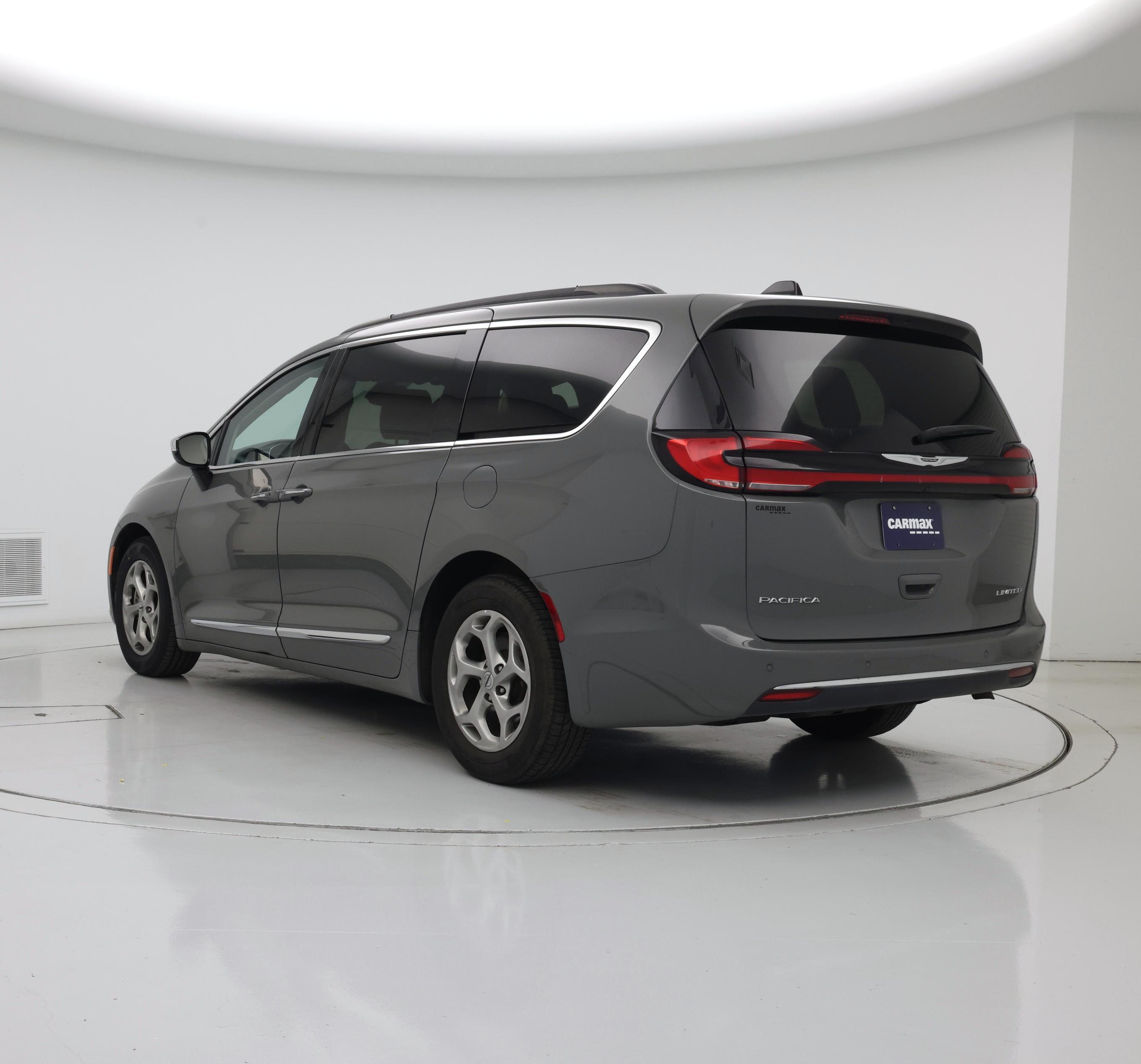Thumbnail: 2023 Chrysler Pacifica - 2