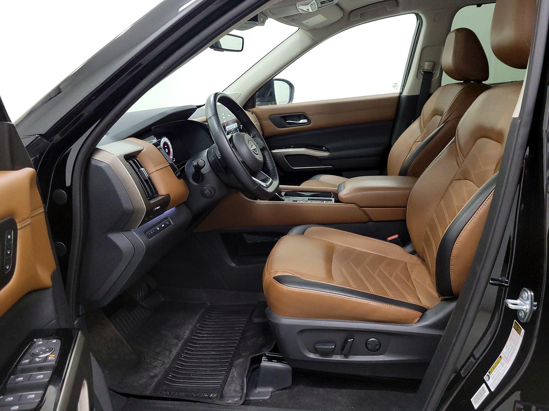 Thumbnail: 2023 Nissan Pathfinder - 11