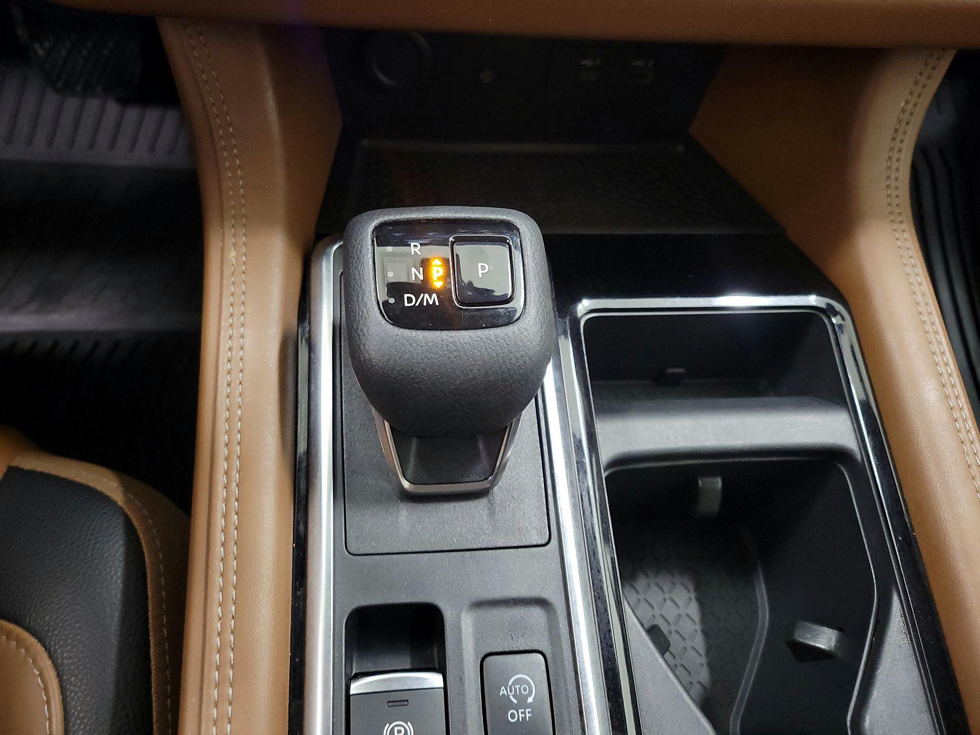 Thumbnail: 2023 Nissan Pathfinder - 17