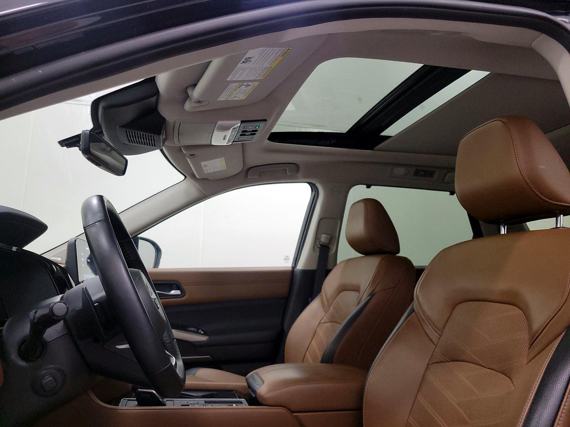 Thumbnail: 2023 Nissan Pathfinder - 19