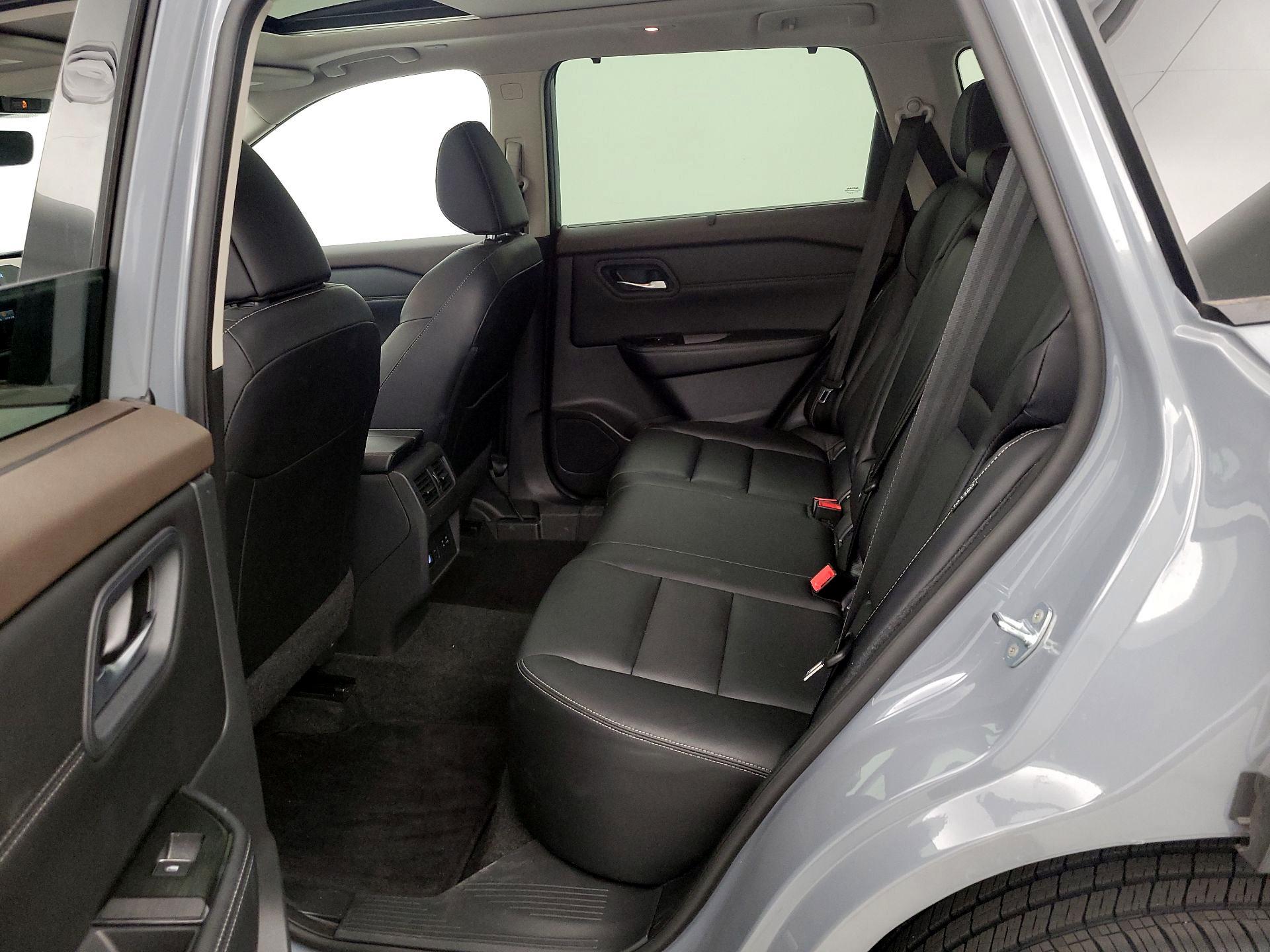 Thumbnail: 2023 Nissan Rogue - 20