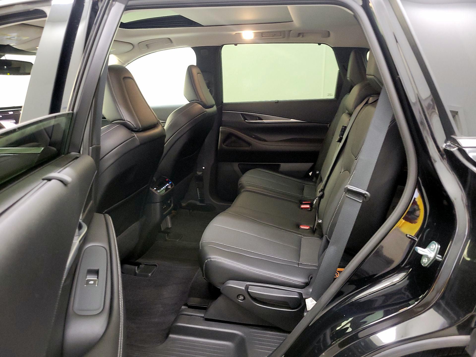 Thumbnail: 2022 INFINITI QX60 - 20
