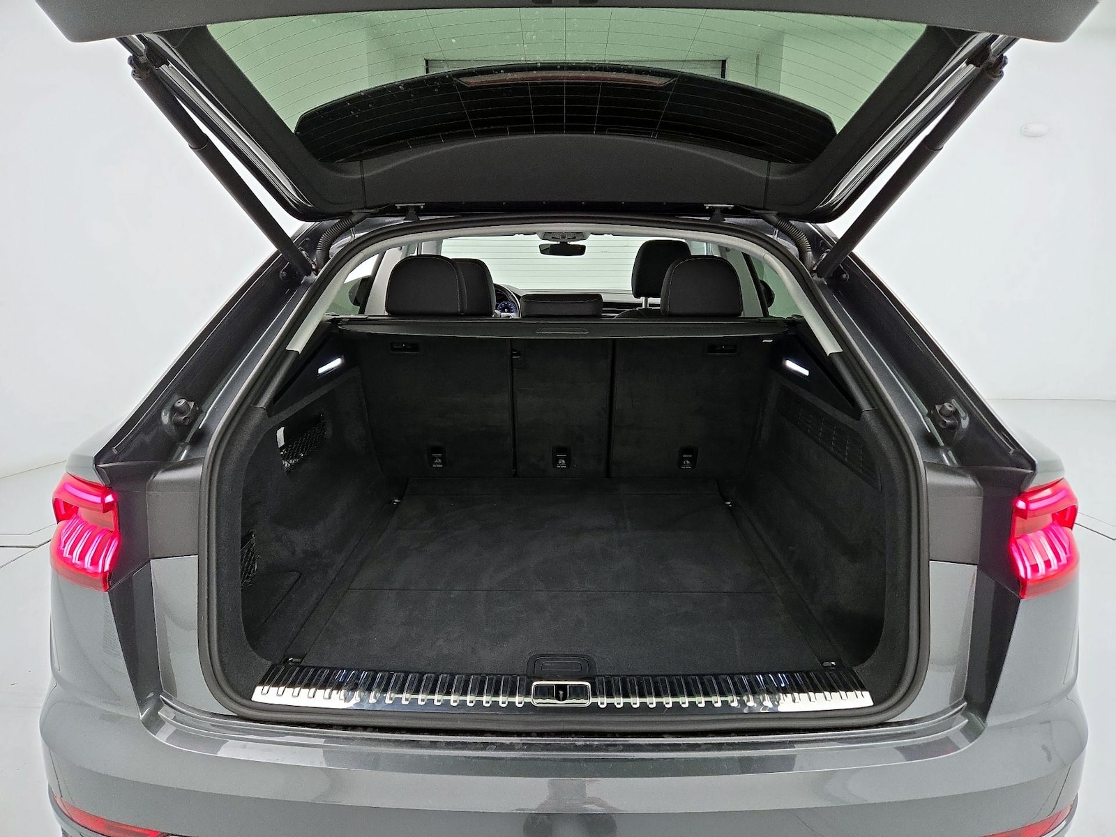 2021 Audi Q8 Premium Plus - Photo 23