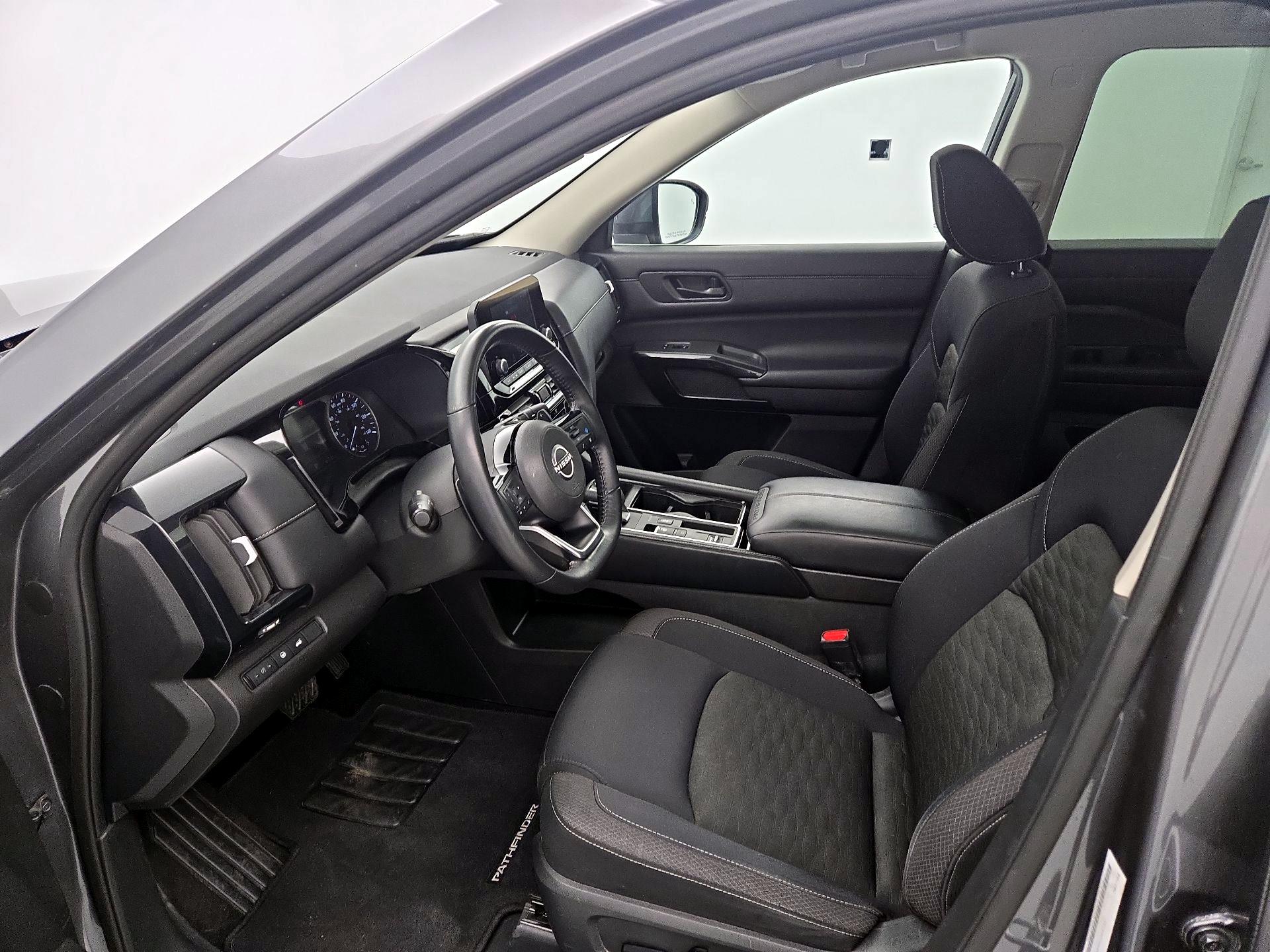 Thumbnail: 2023 Nissan Pathfinder - 11