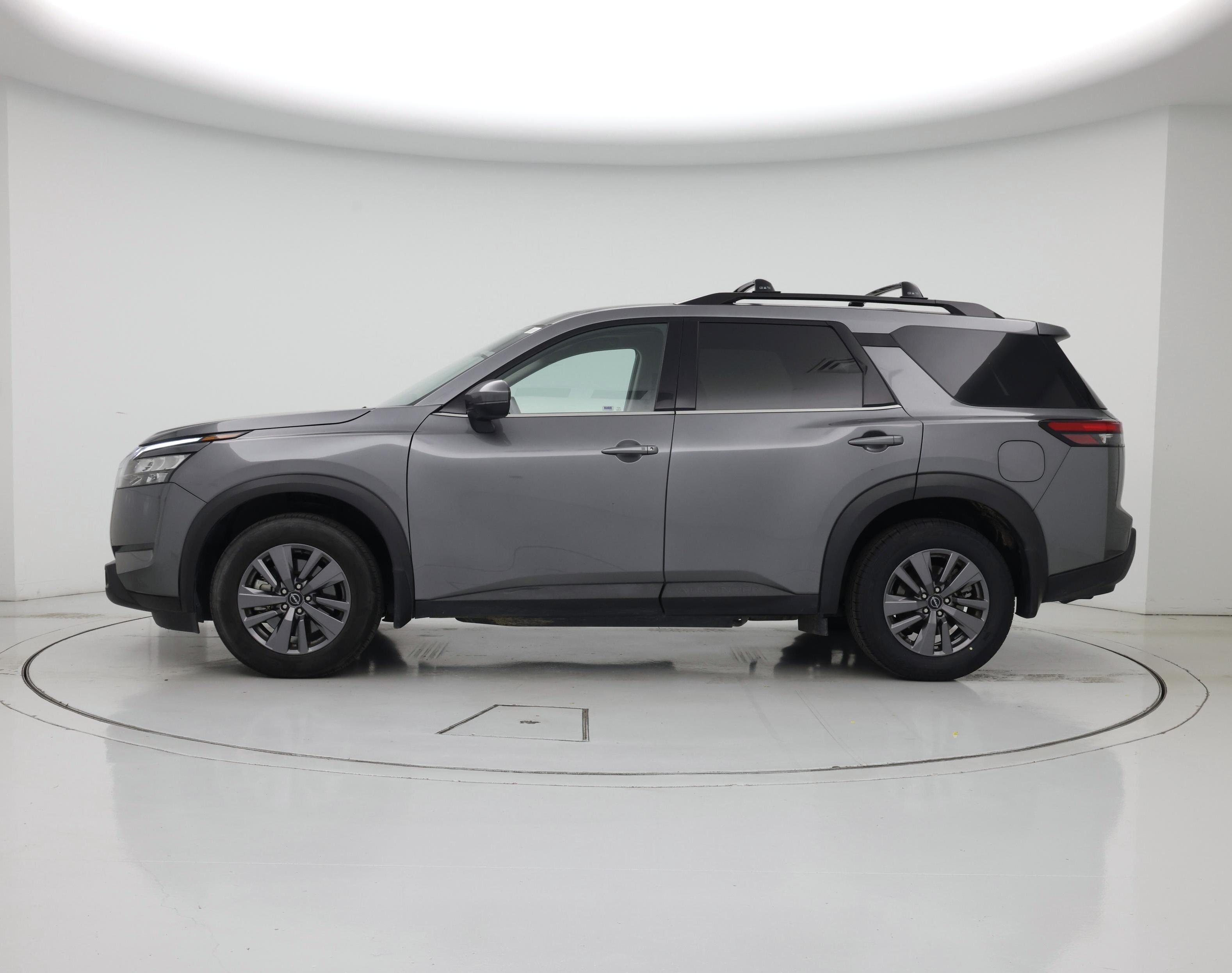 Thumbnail: 2023 Nissan Pathfinder - 3