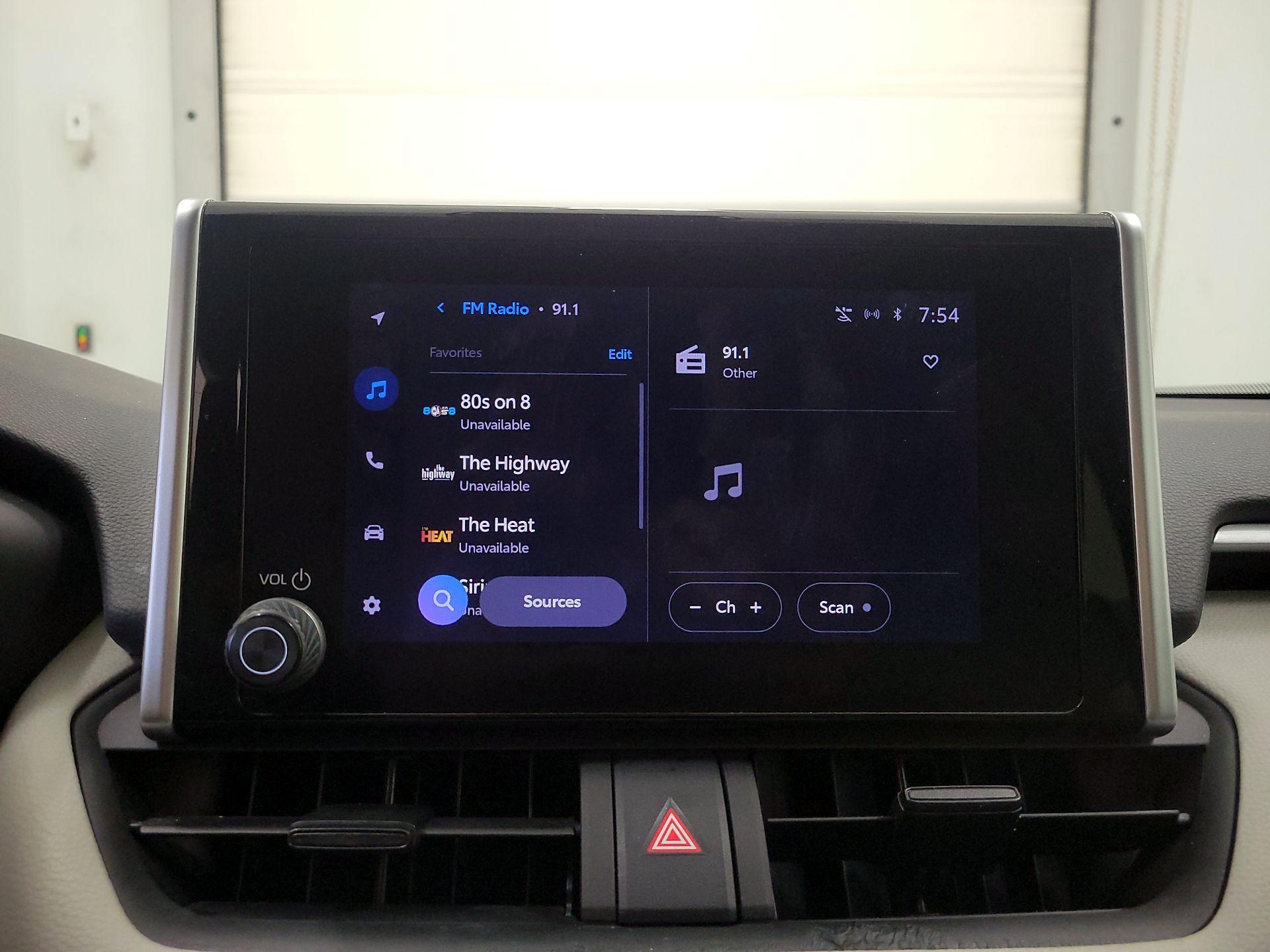 Thumbnail: 2023 Toyota RAV4 - 15