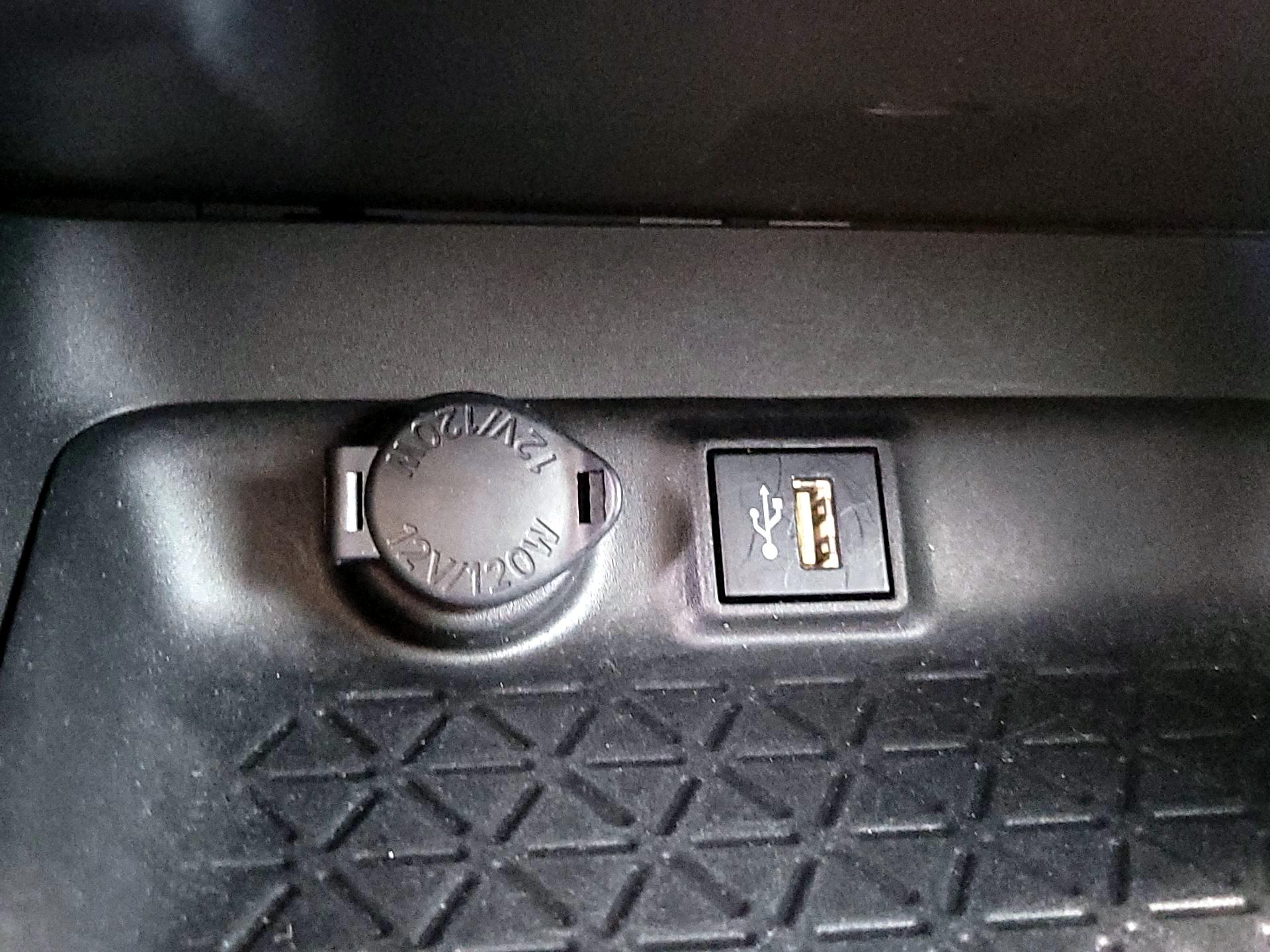 Thumbnail: 2023 Toyota RAV4 - 18