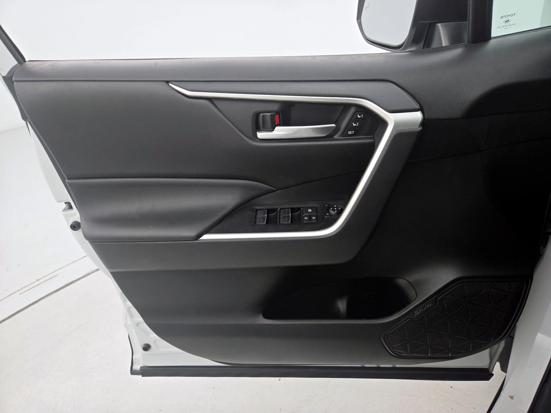 Thumbnail: 2023 Toyota RAV4 - 12