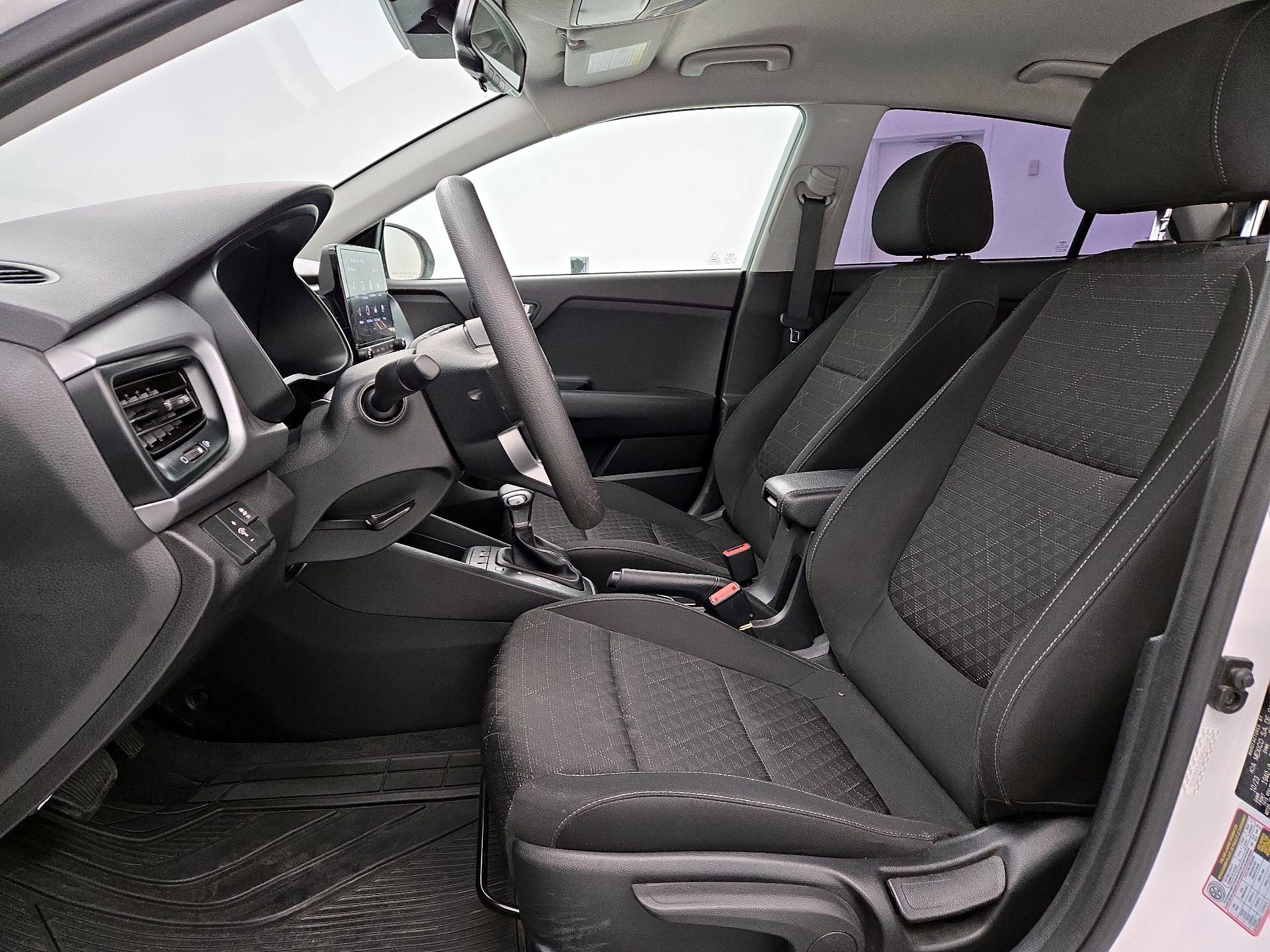 Thumbnail: 2023 Kia Rio - 11