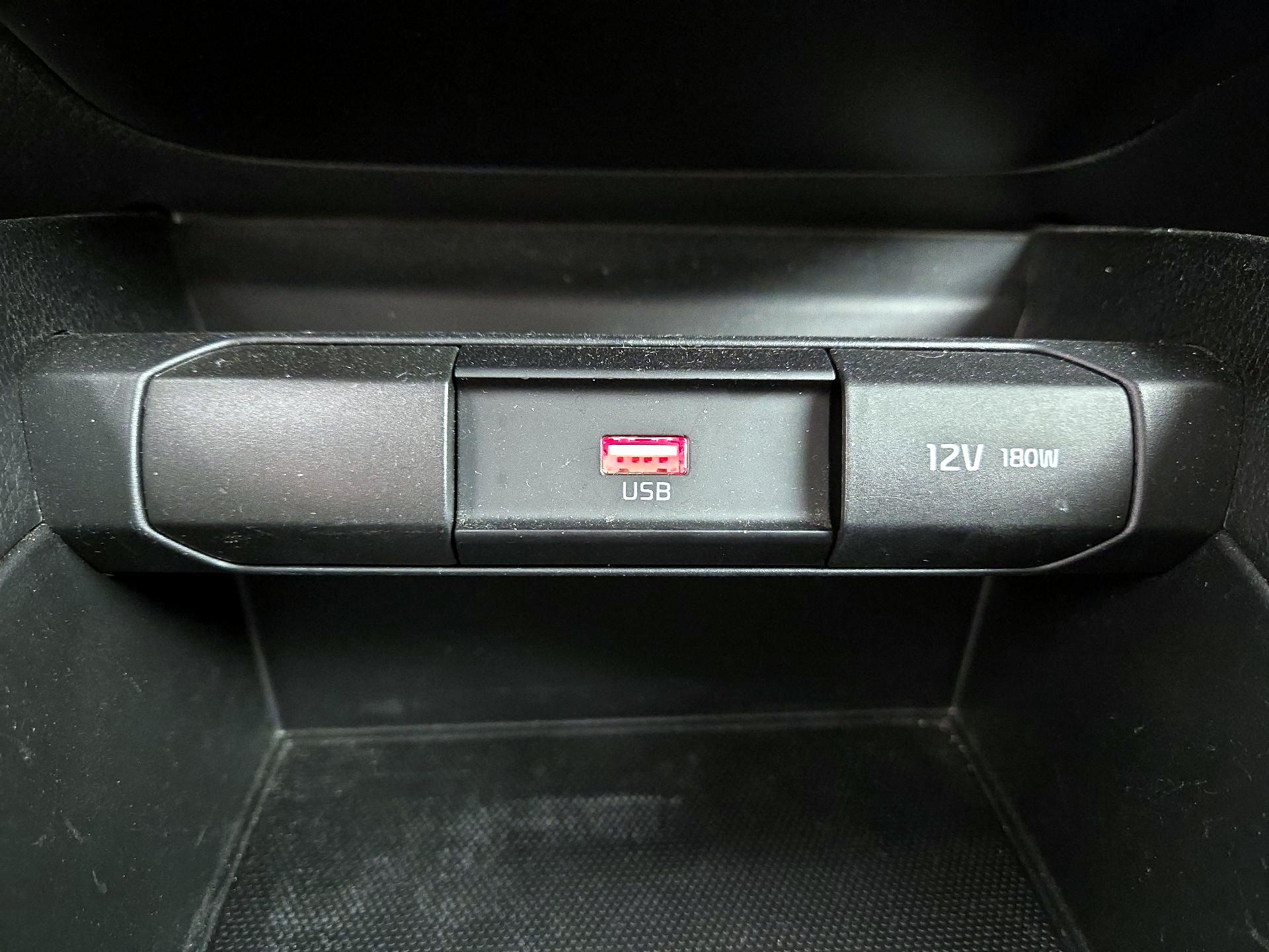 Thumbnail: 2023 Kia Rio - 18