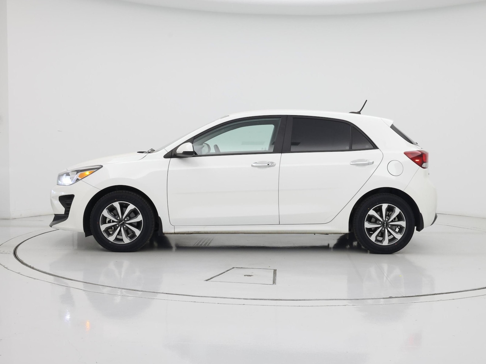2023 Kia Rio 5-Door S