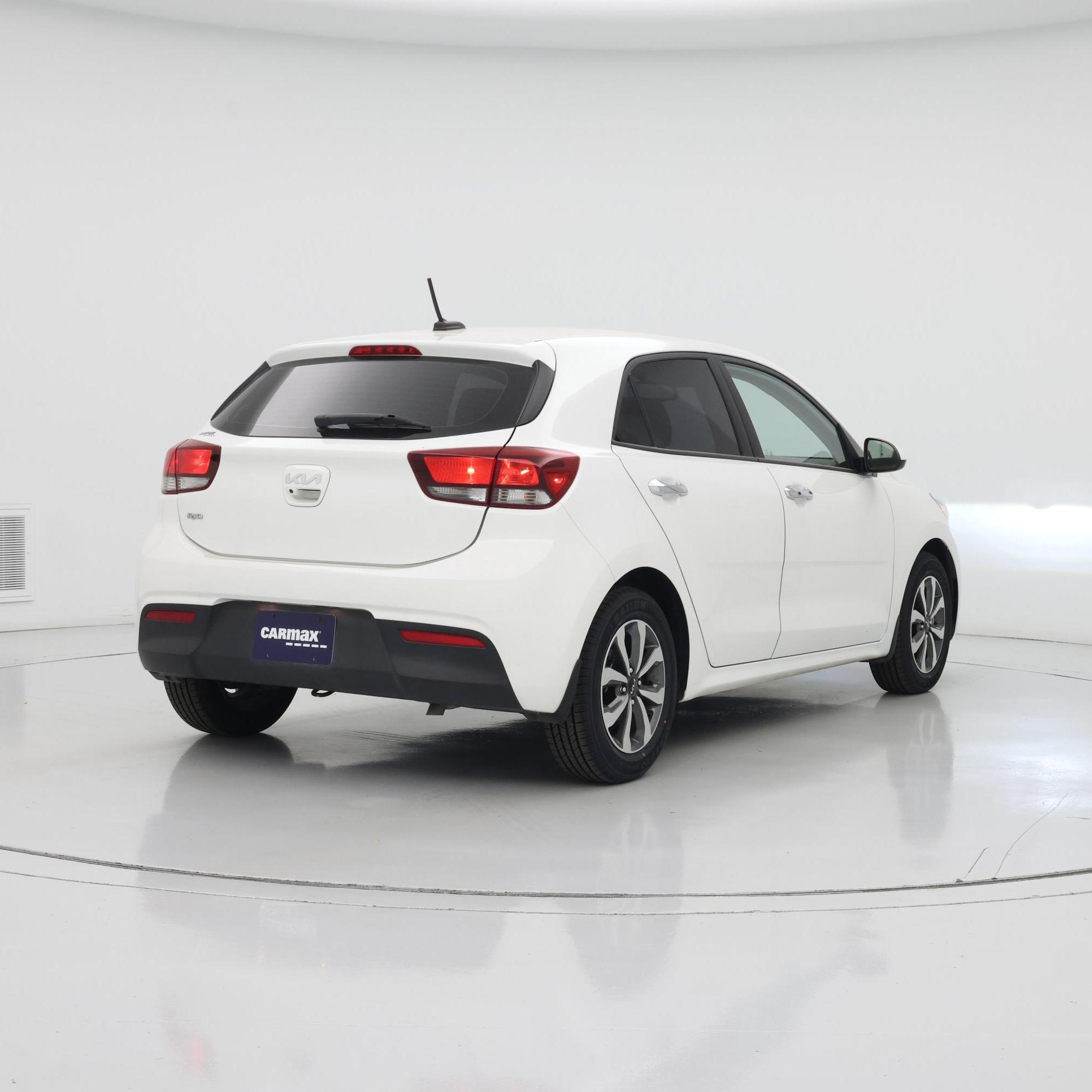 Thumbnail: 2023 Kia Rio - 8