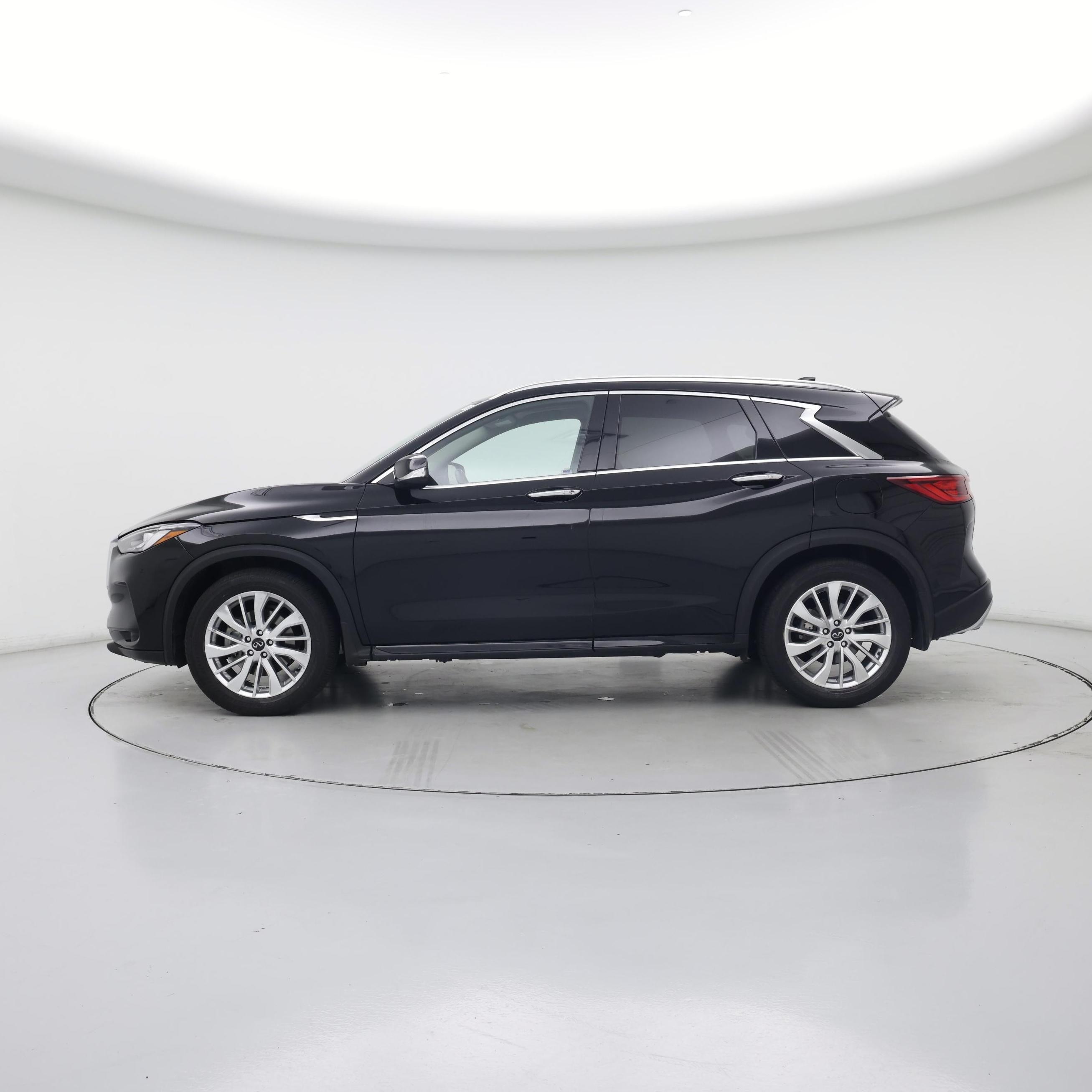 Thumbnail: 2023 INFINITI QX50 - 3