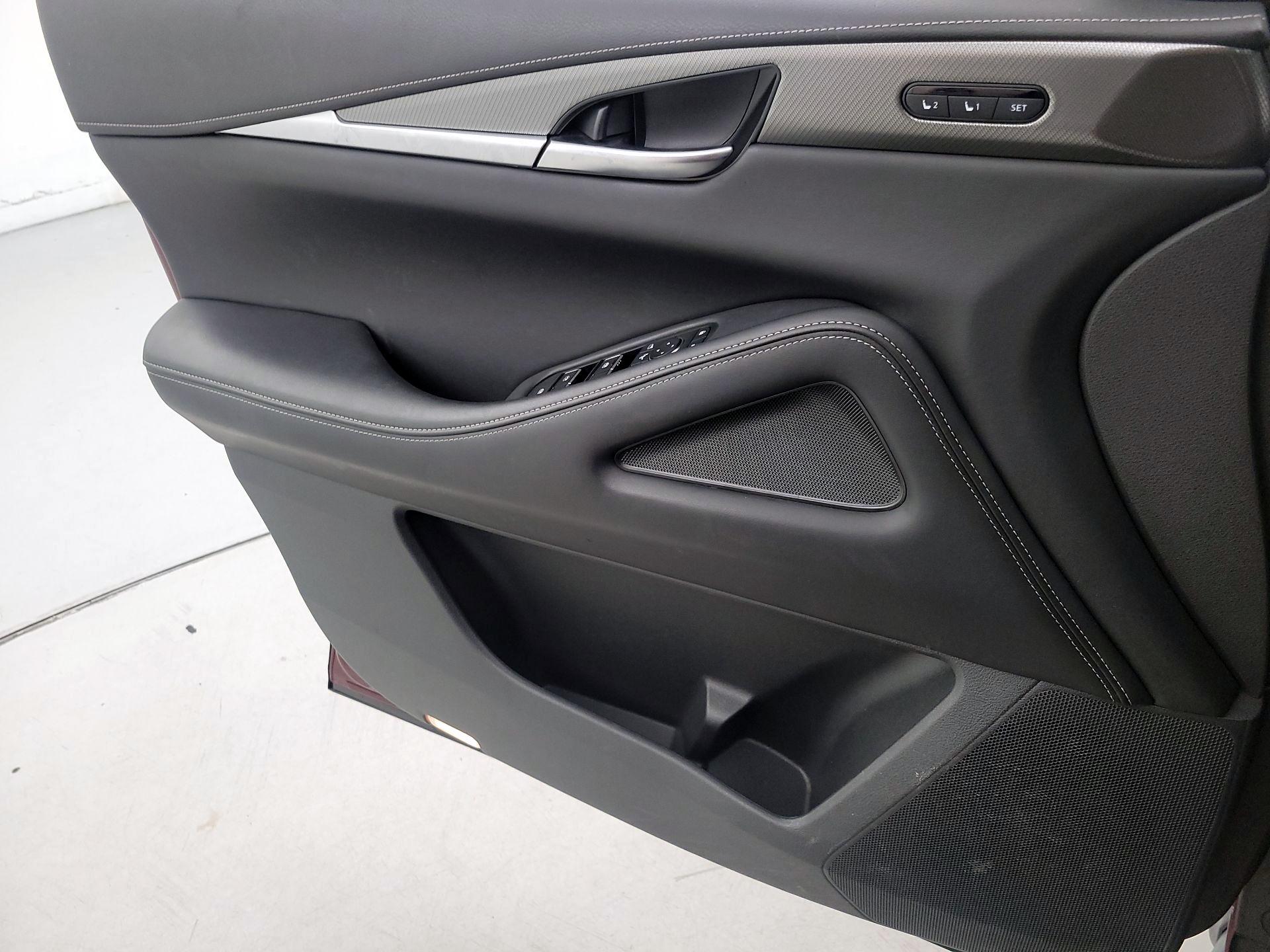 Thumbnail: 2023 INFINITI QX60 - 12