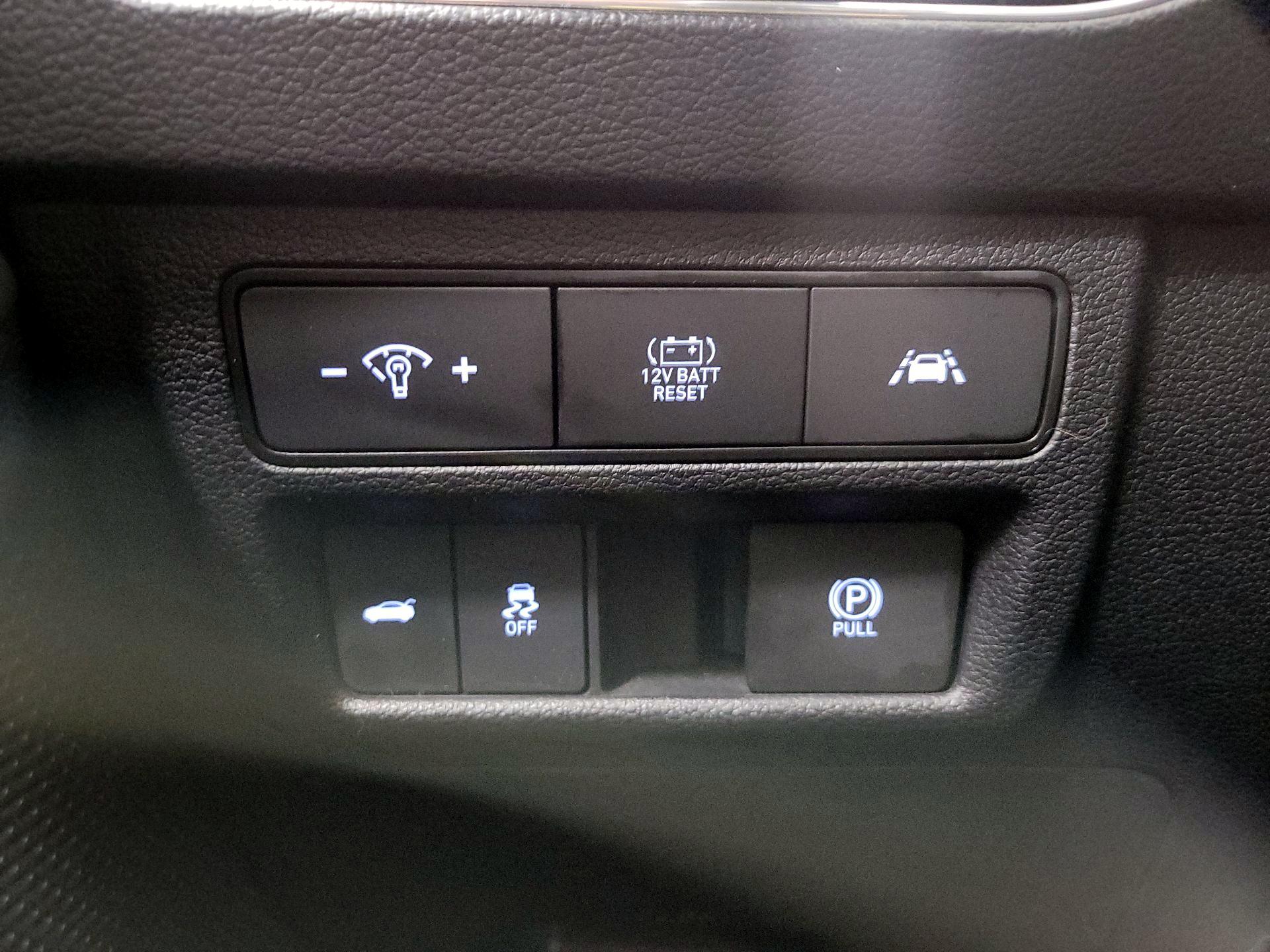 Thumbnail: 2023 Hyundai Sonata - 13