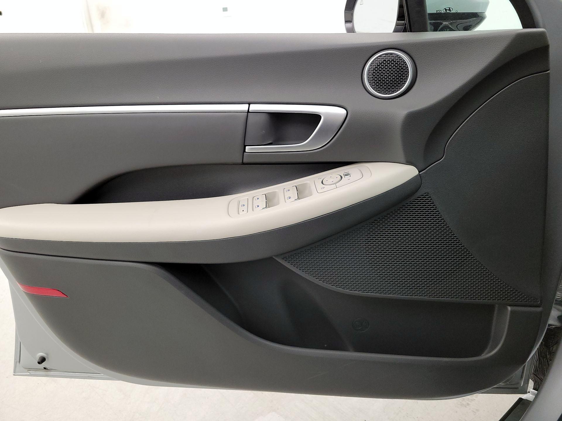 Thumbnail: 2024 Hyundai Sonata - 12