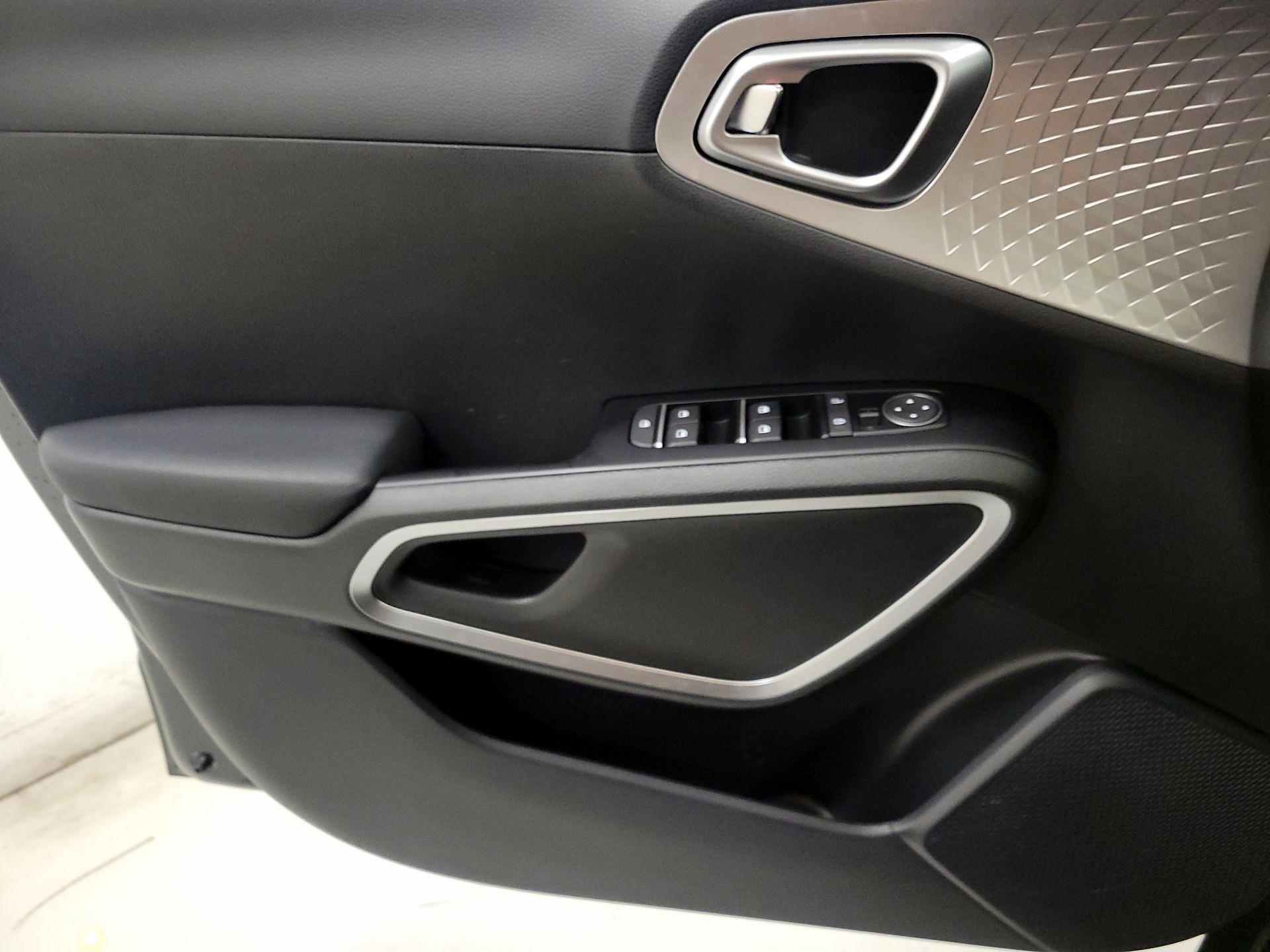 Thumbnail: 2025 Kia Soul - 12