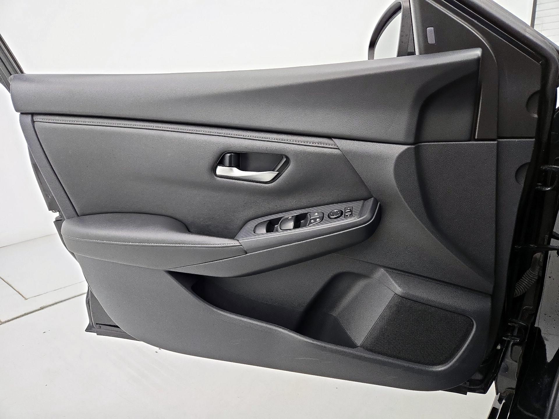 Thumbnail: 2023 Nissan Sentra - 12