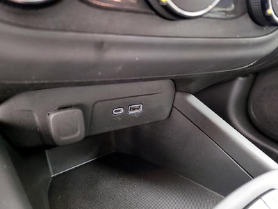 USB/AUX Ports