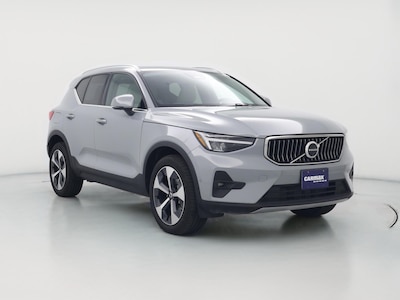 2025 Volvo XC40 B5 Plus Bright Theme