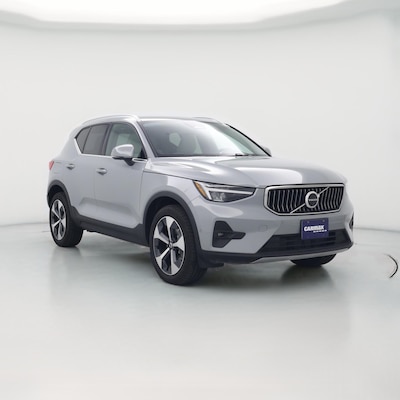 2025 Volvo XC40 B5 Plus Bright Theme