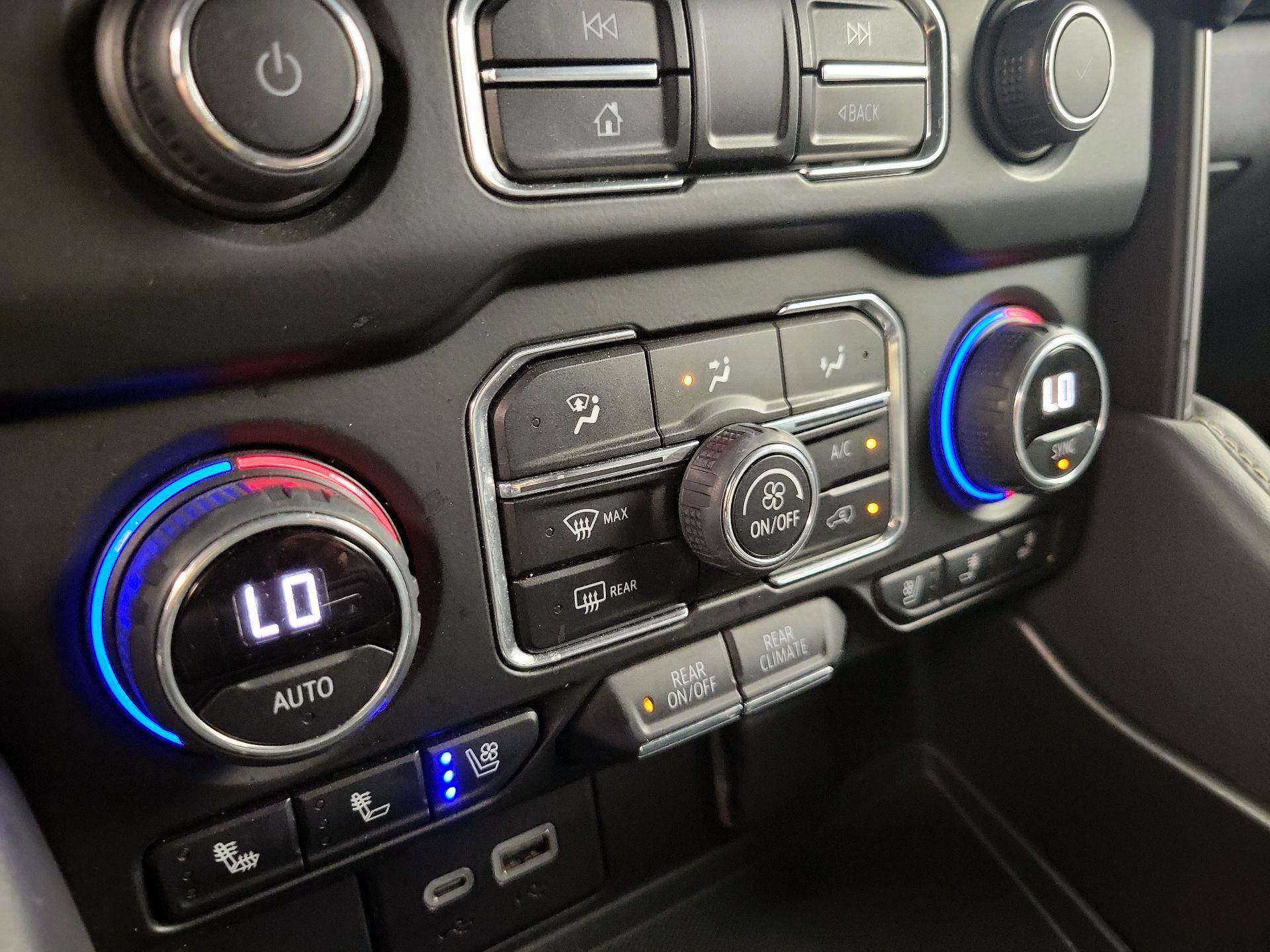 Thumbnail: 2023 Chevrolet Suburban - 17