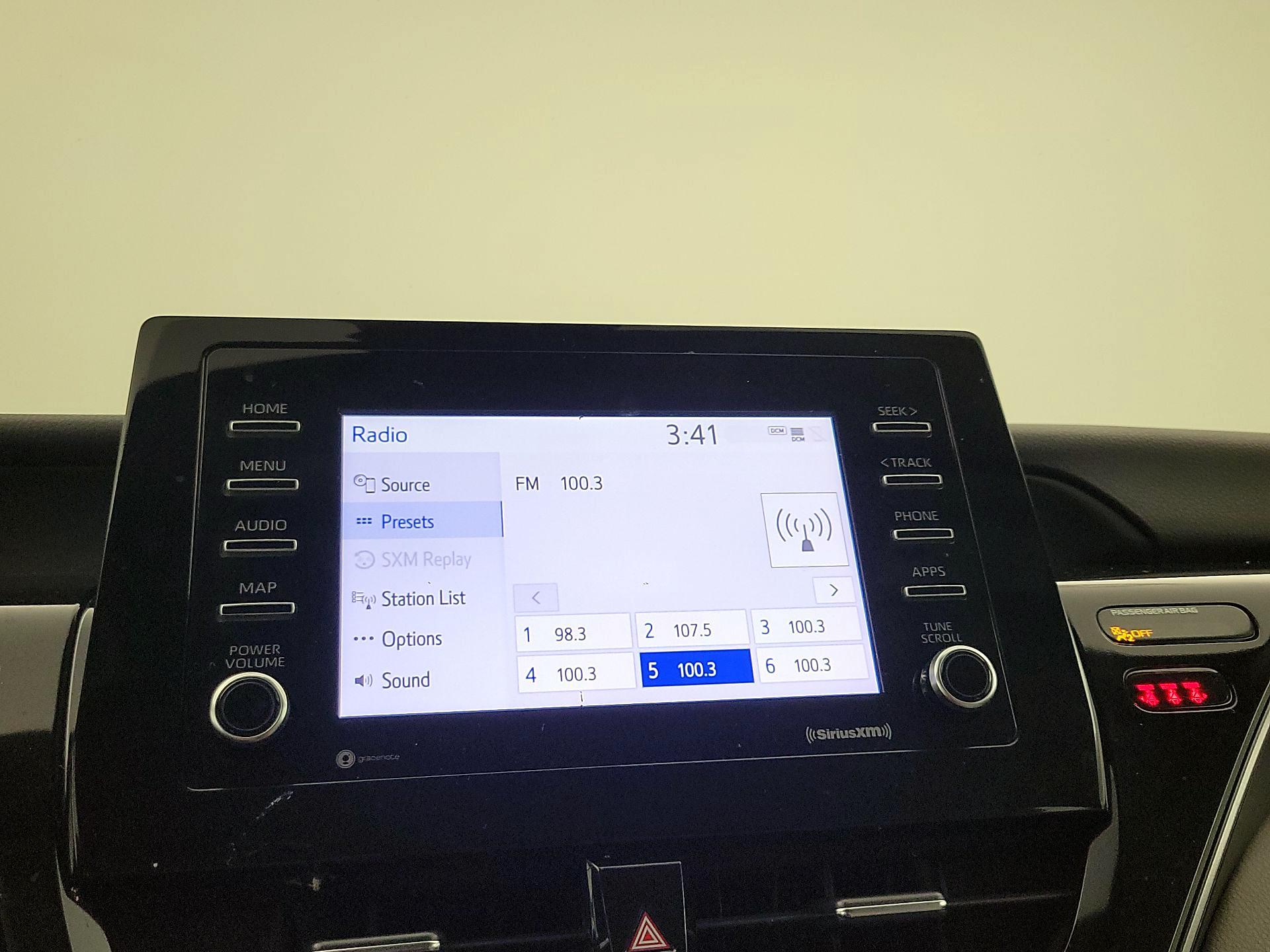 Thumbnail: 2021 Toyota Camry - 15