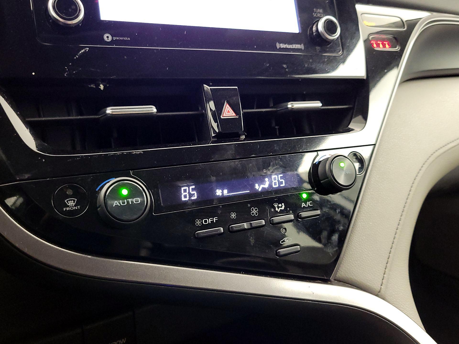 Thumbnail: 2021 Toyota Camry - 16