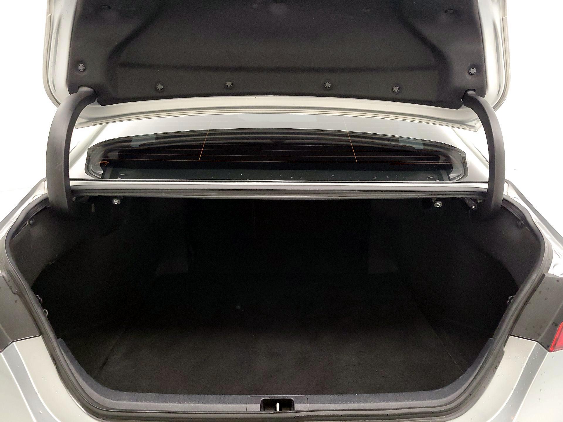 Thumbnail: 2021 Toyota Camry - 20