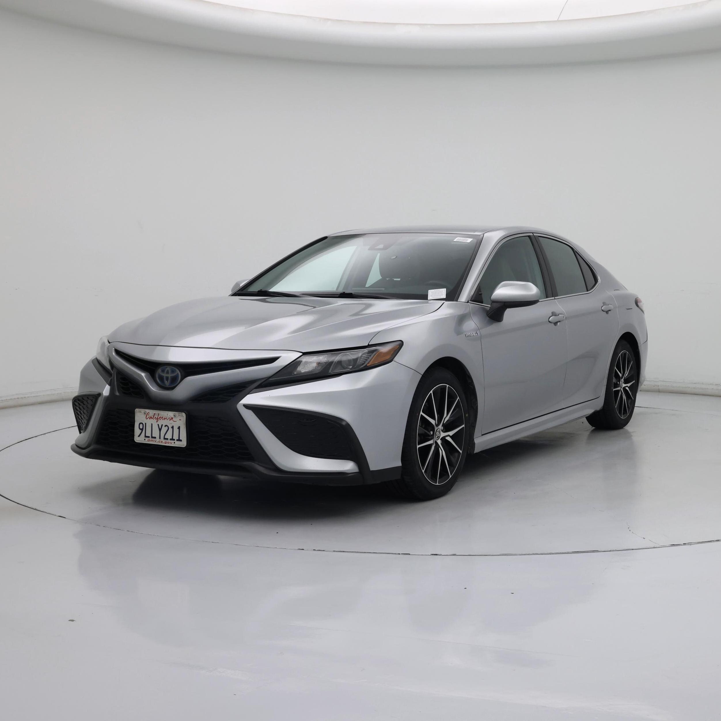 Thumbnail: 2021 Toyota Camry - 4