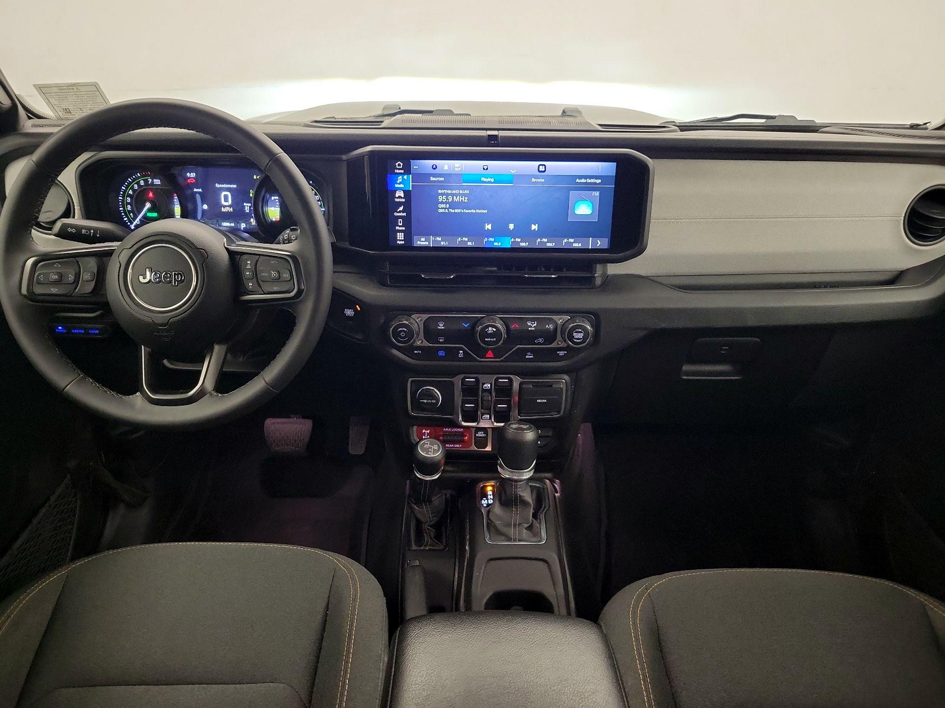 Thumbnail: 2025 Jeep Wrangler - 9