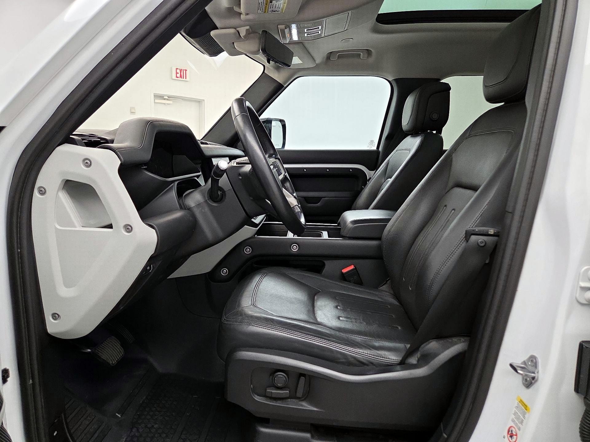 Thumbnail: 2020 Land Rover Defender - 11