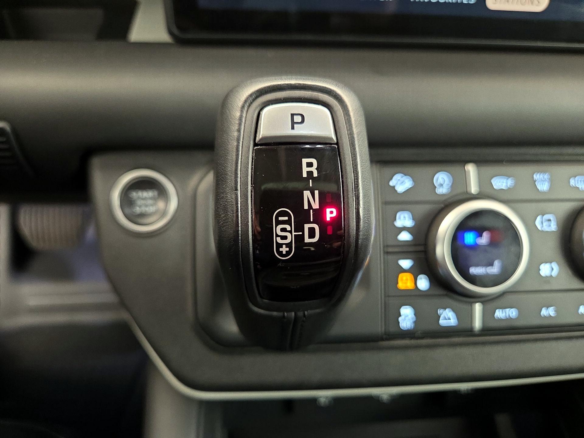 Thumbnail: 2020 Land Rover Defender - 18
