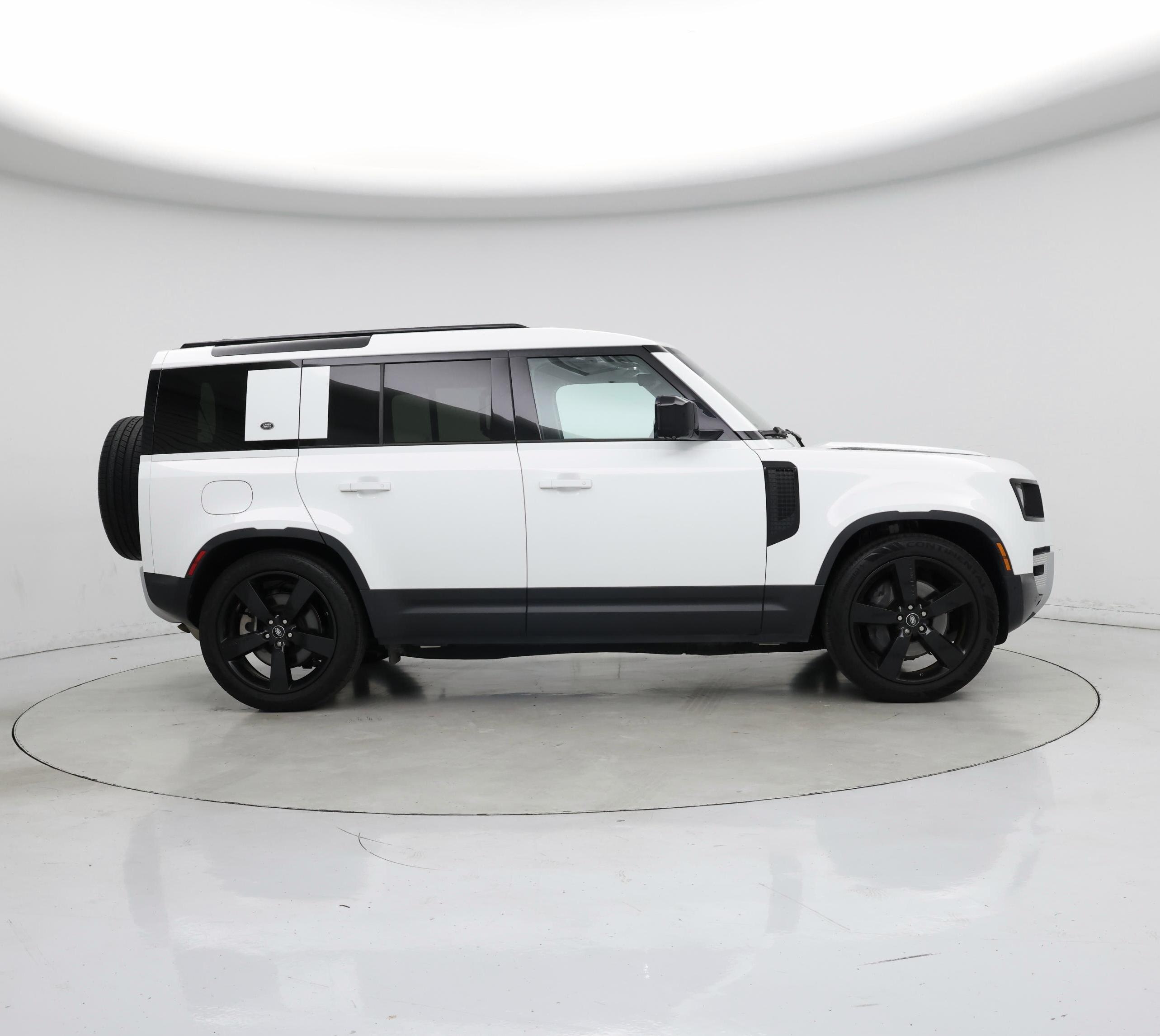 Thumbnail: 2020 Land Rover Defender - 7