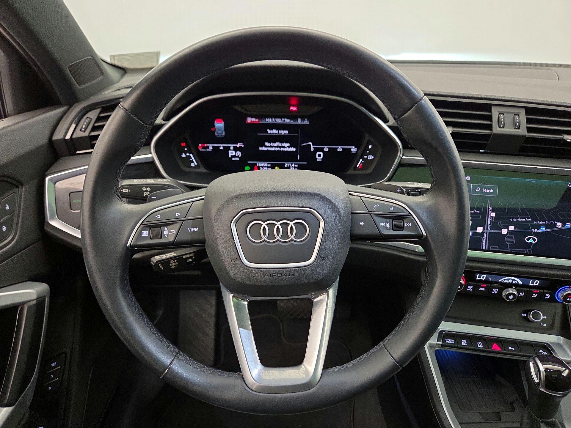 Thumbnail: 2022 Audi Q3 - 10