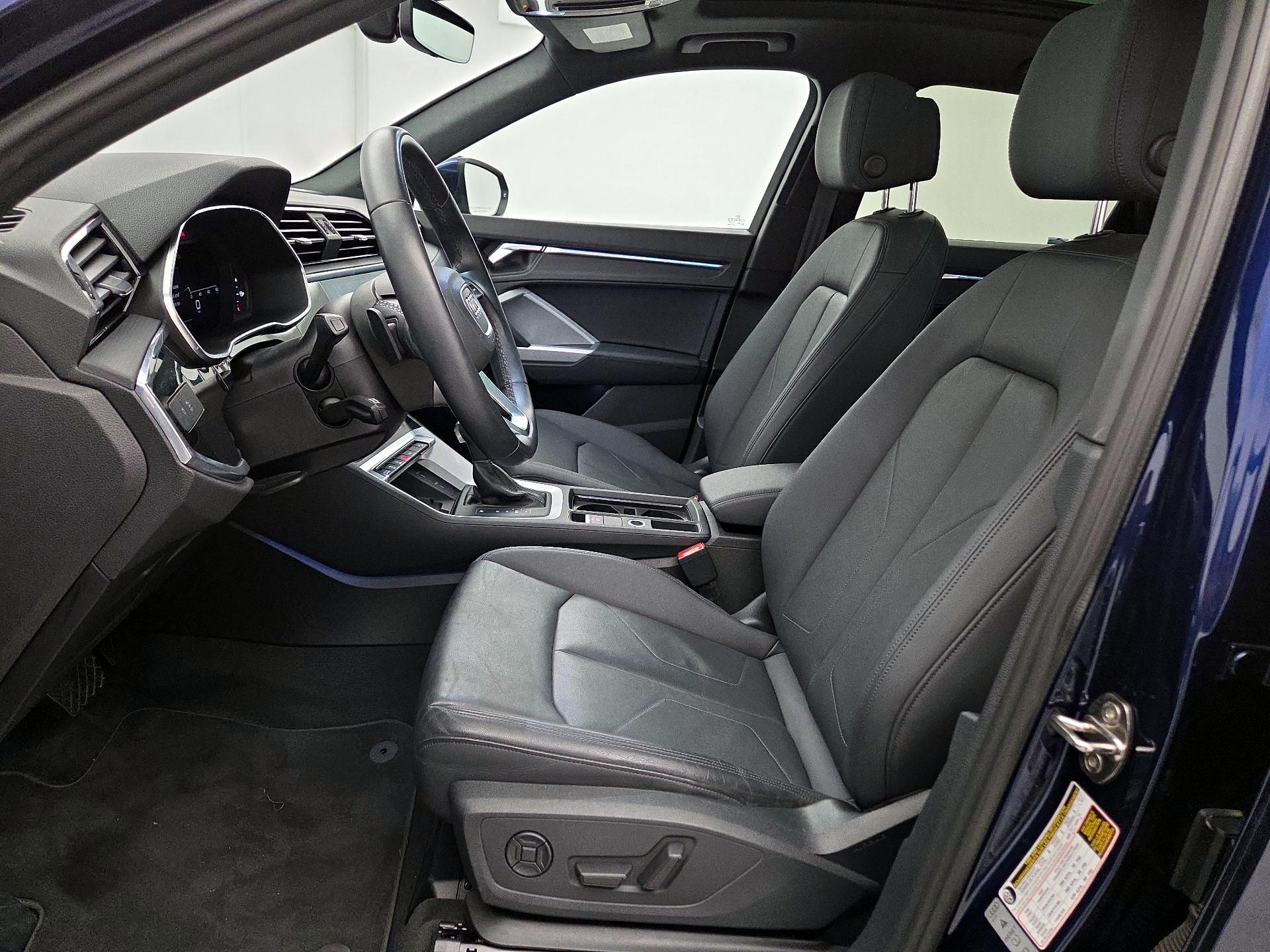 Thumbnail: 2022 Audi Q3 - 11