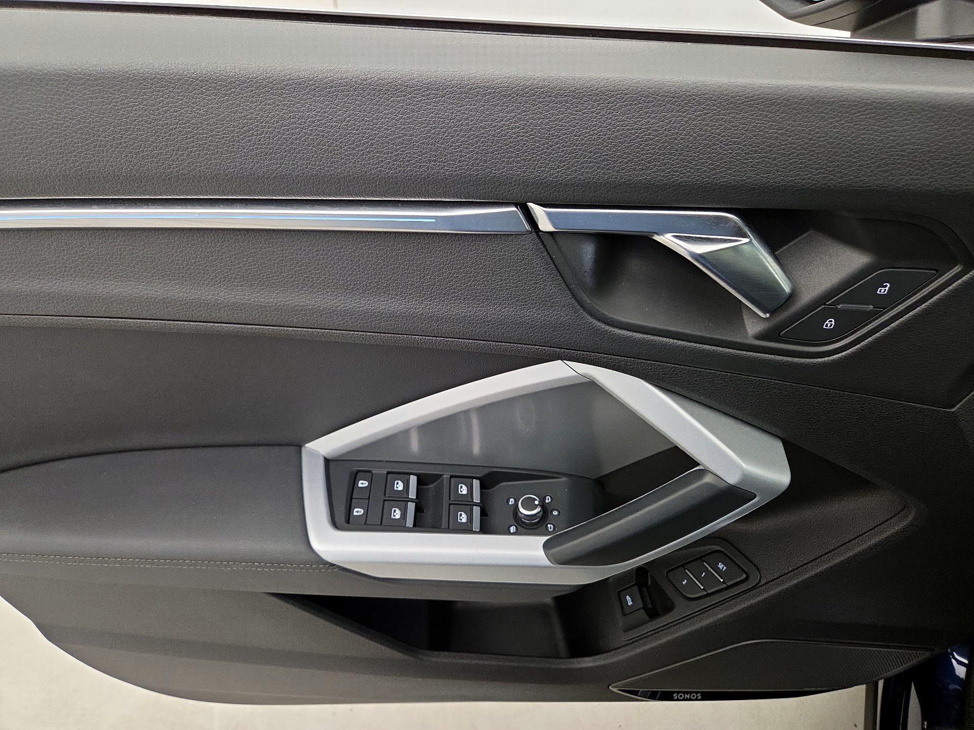 Thumbnail: 2022 Audi Q3 - 12