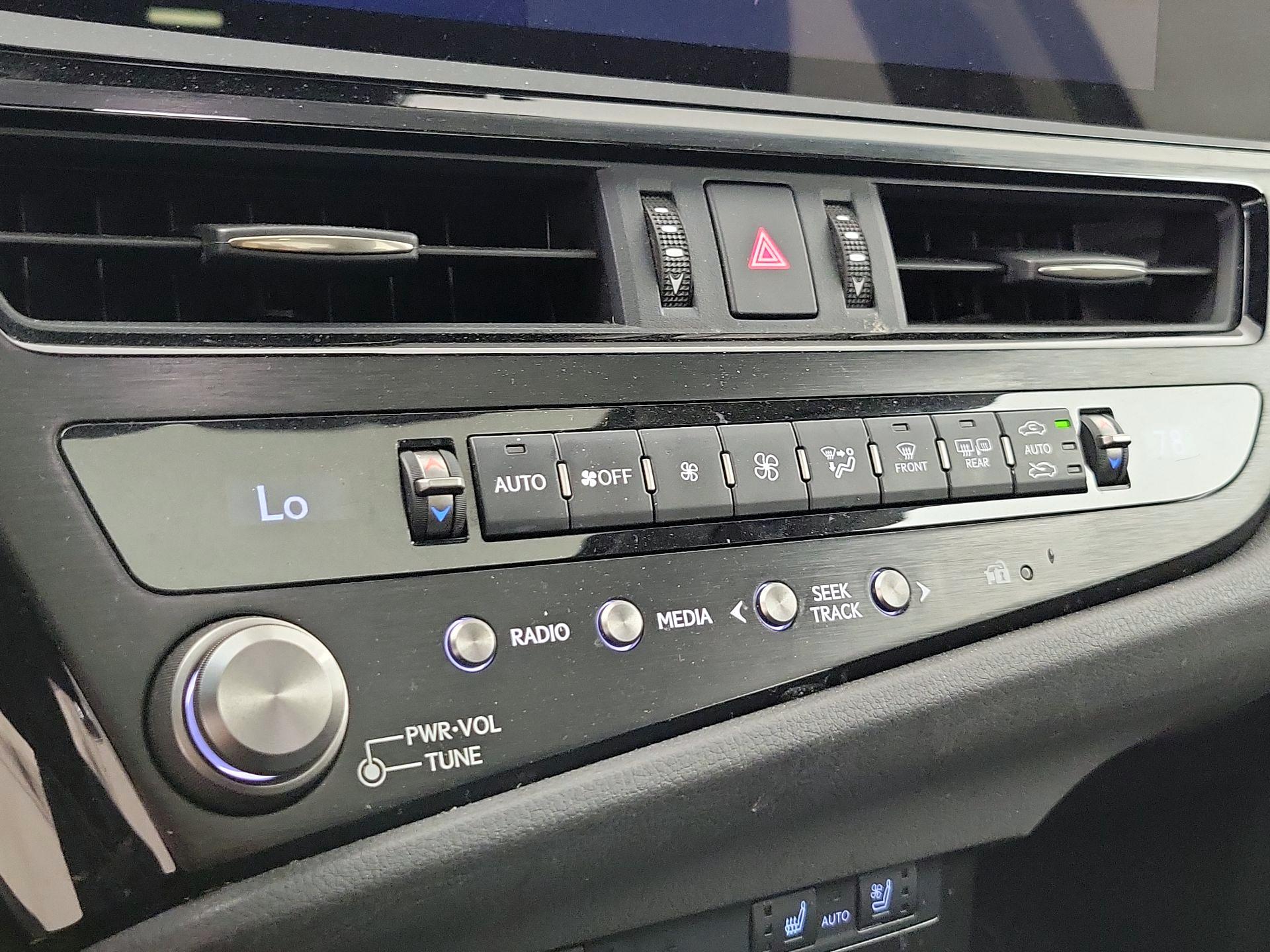 Thumbnail: 2024 Lexus ES - 16