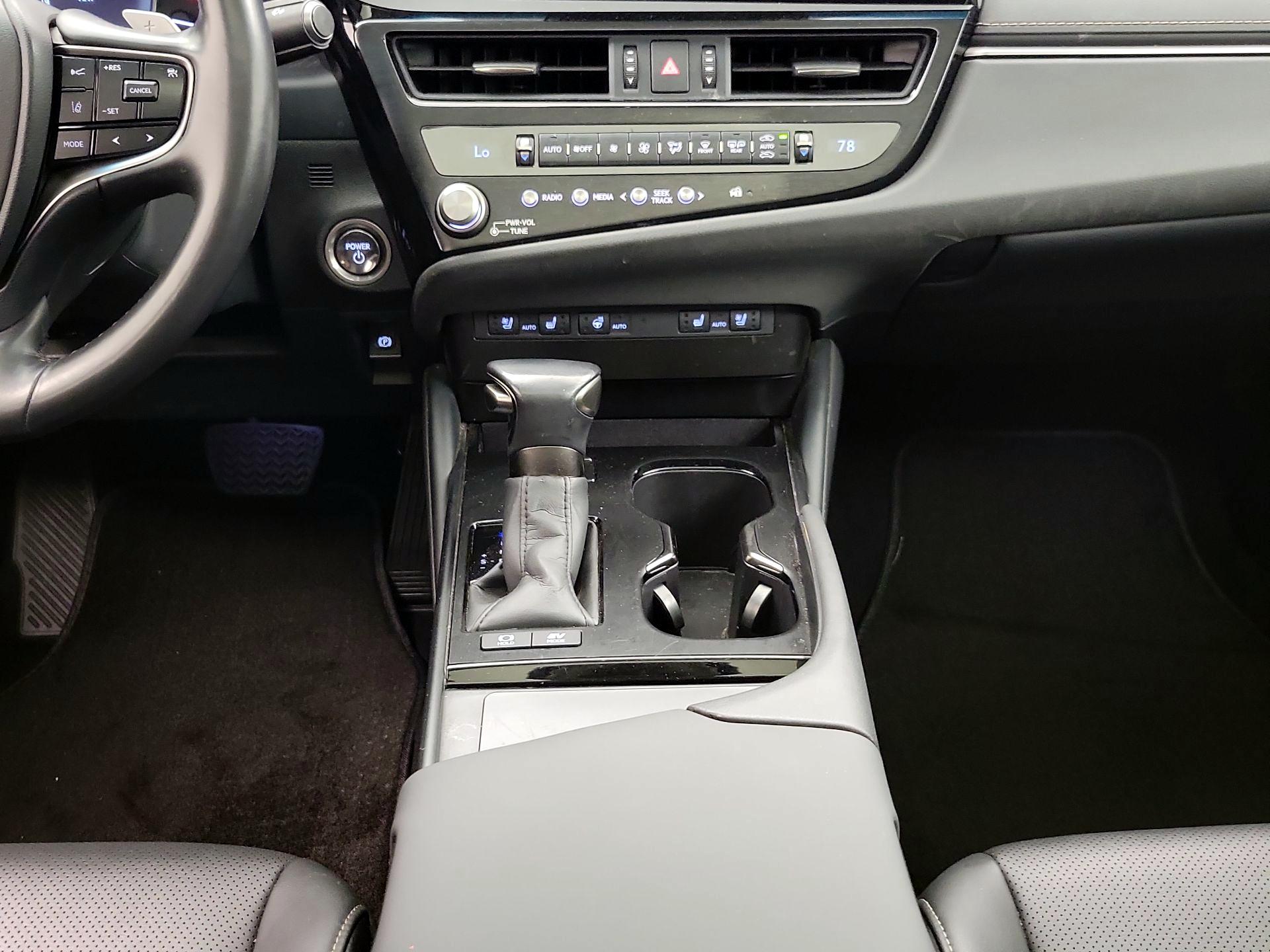 Thumbnail: 2024 Lexus ES - 17