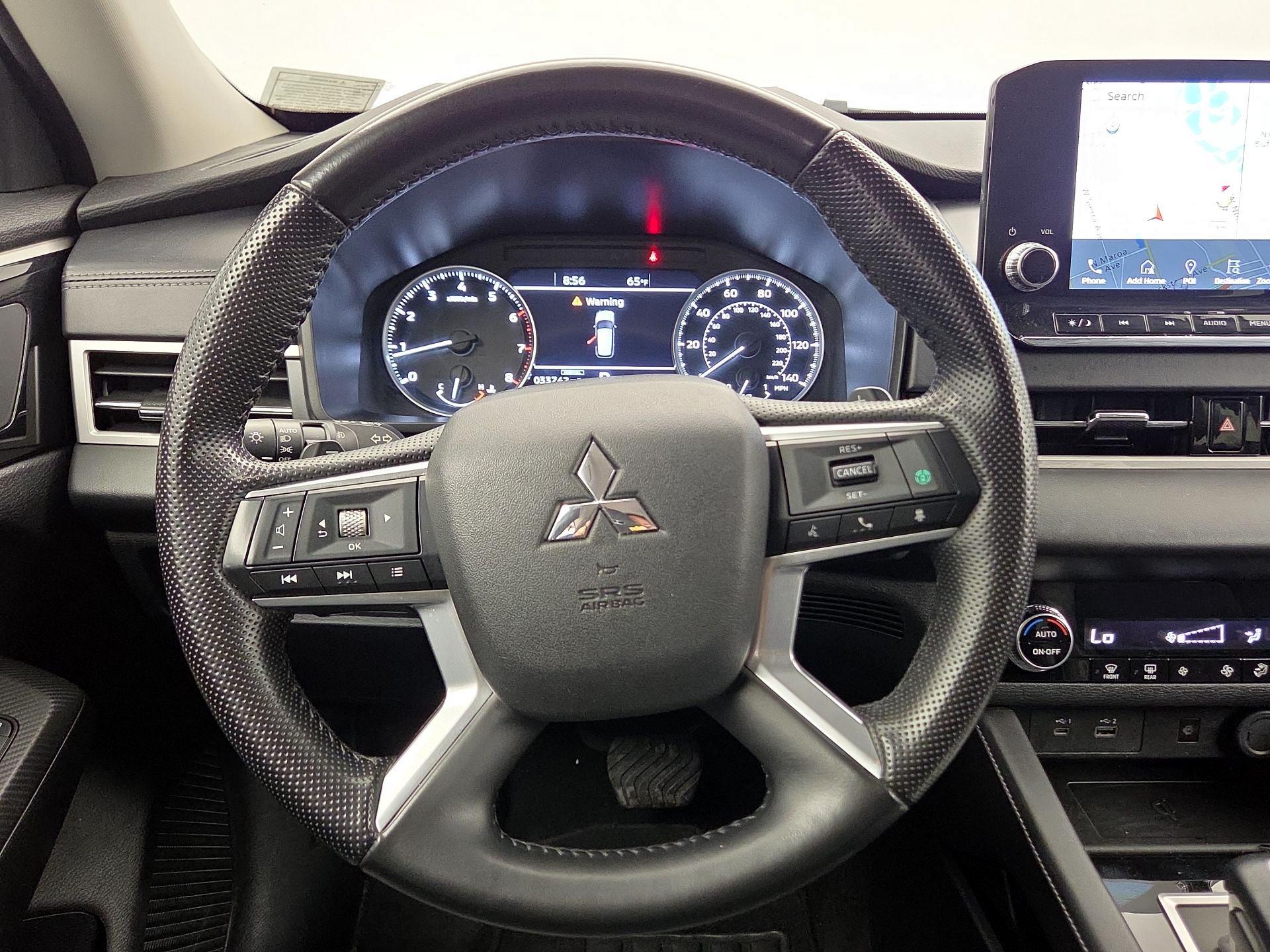 Thumbnail: 2024 Mitsubishi Outlander - 10