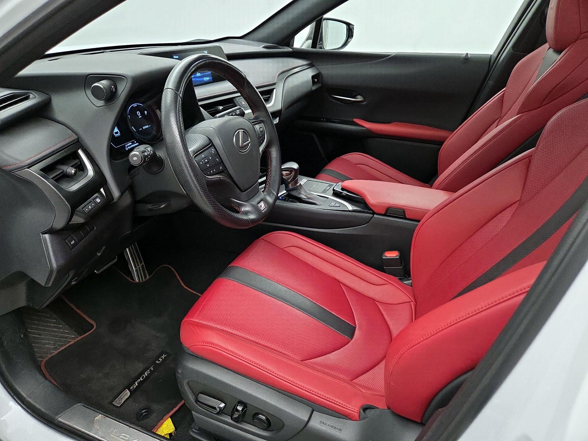 Thumbnail: 2021 Lexus UX - 11