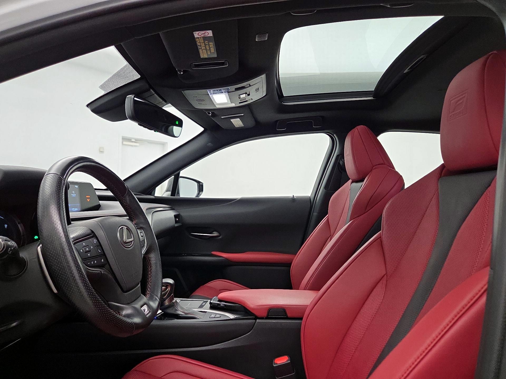 Thumbnail: 2021 Lexus UX - 19