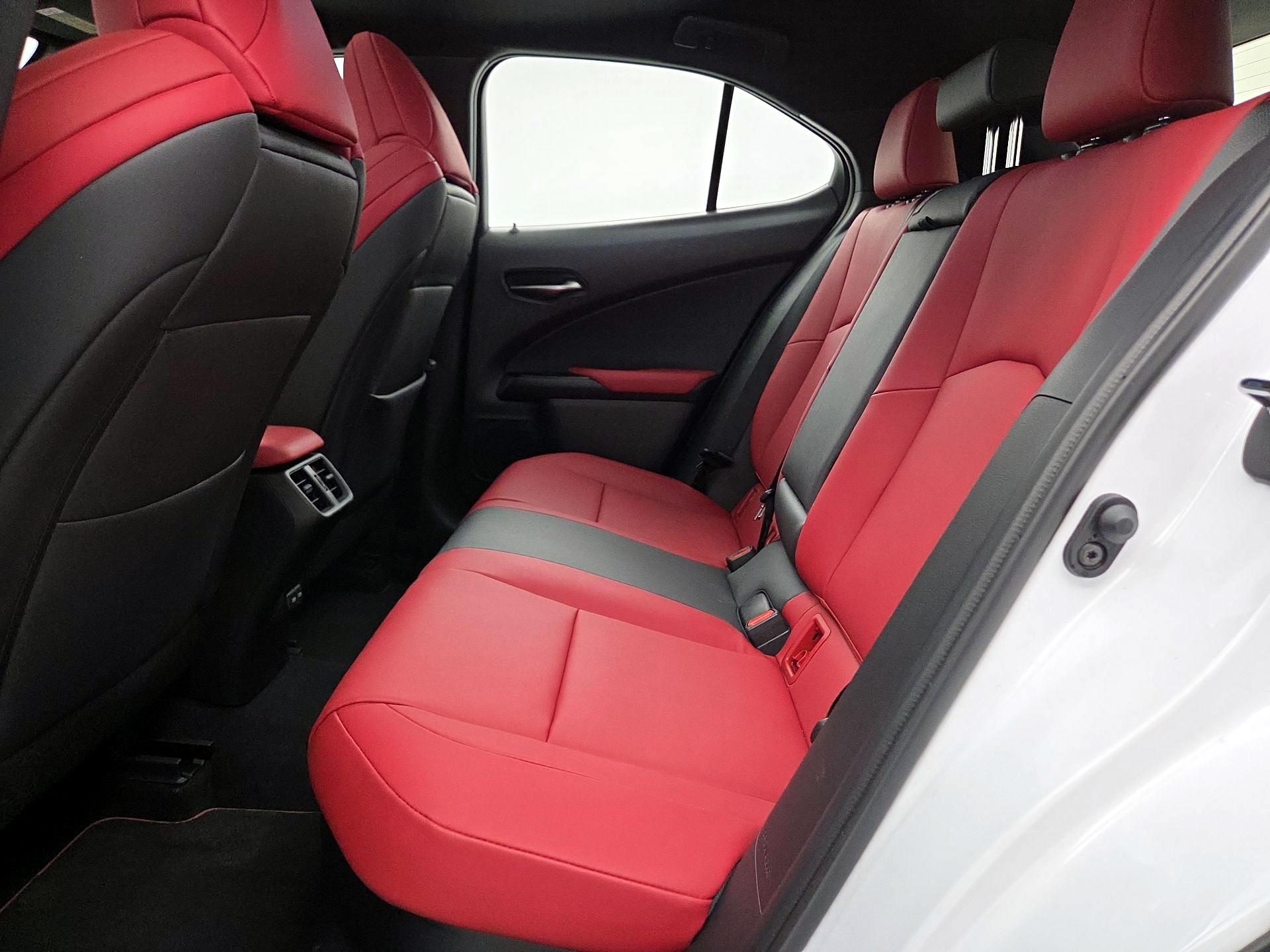 Thumbnail: 2021 Lexus UX - 20