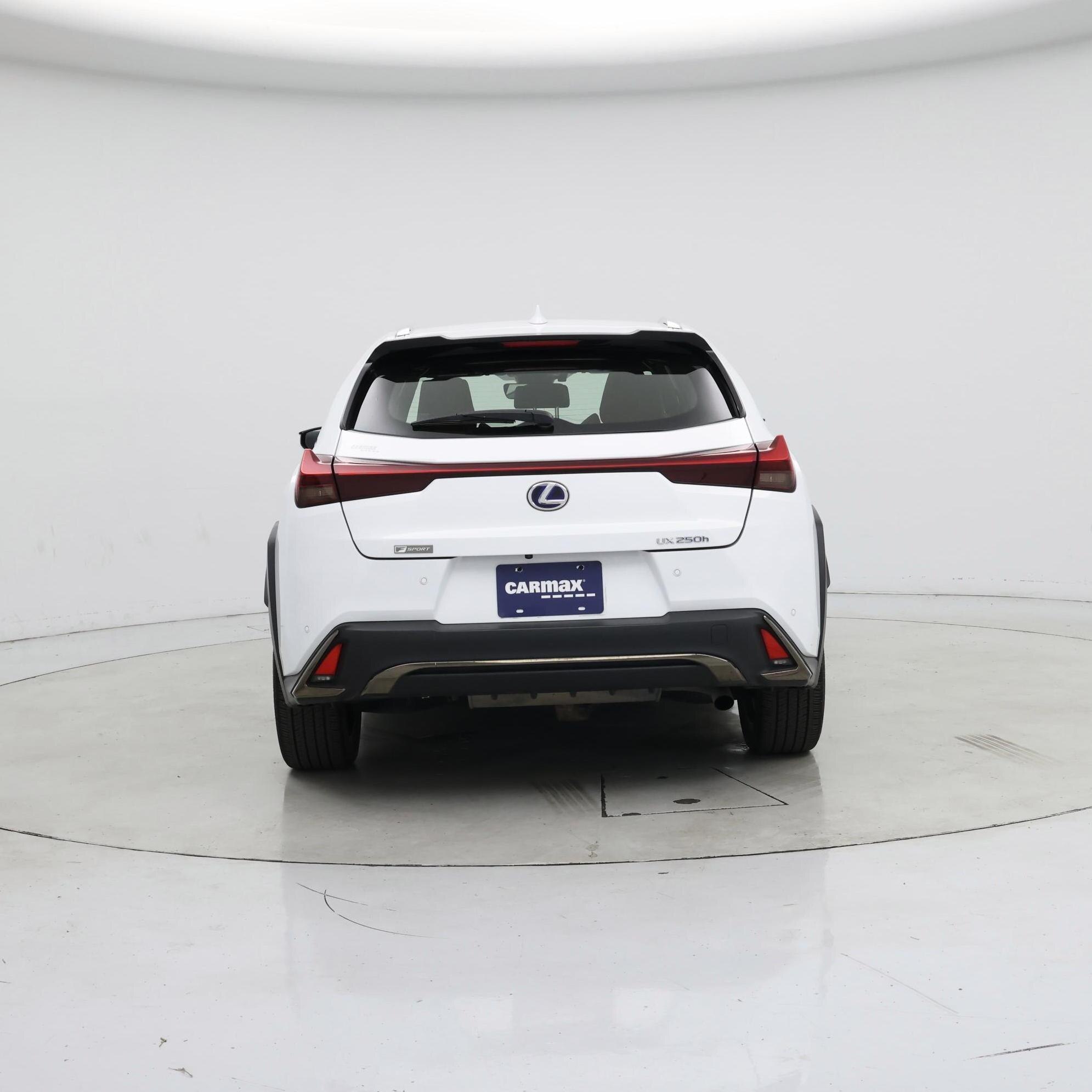 Thumbnail: 2021 Lexus UX - 6