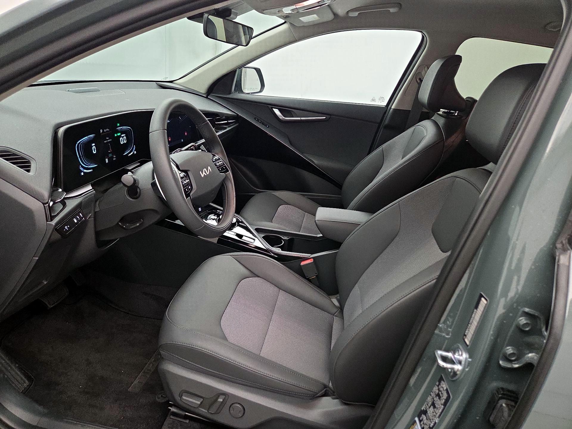 Thumbnail: 2025 Kia Niro - 11