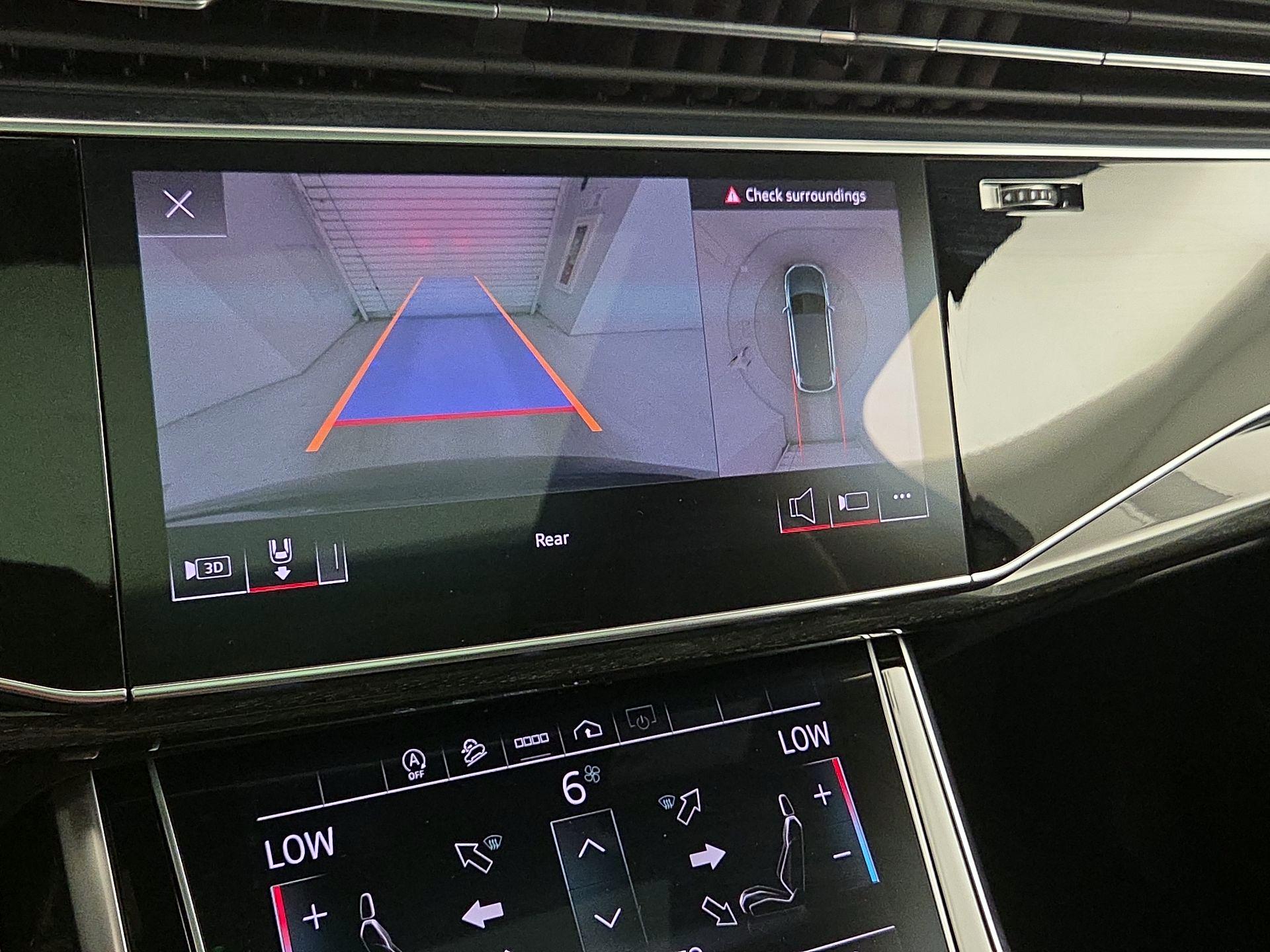 Thumbnail: 2022 Audi Q7 - 14