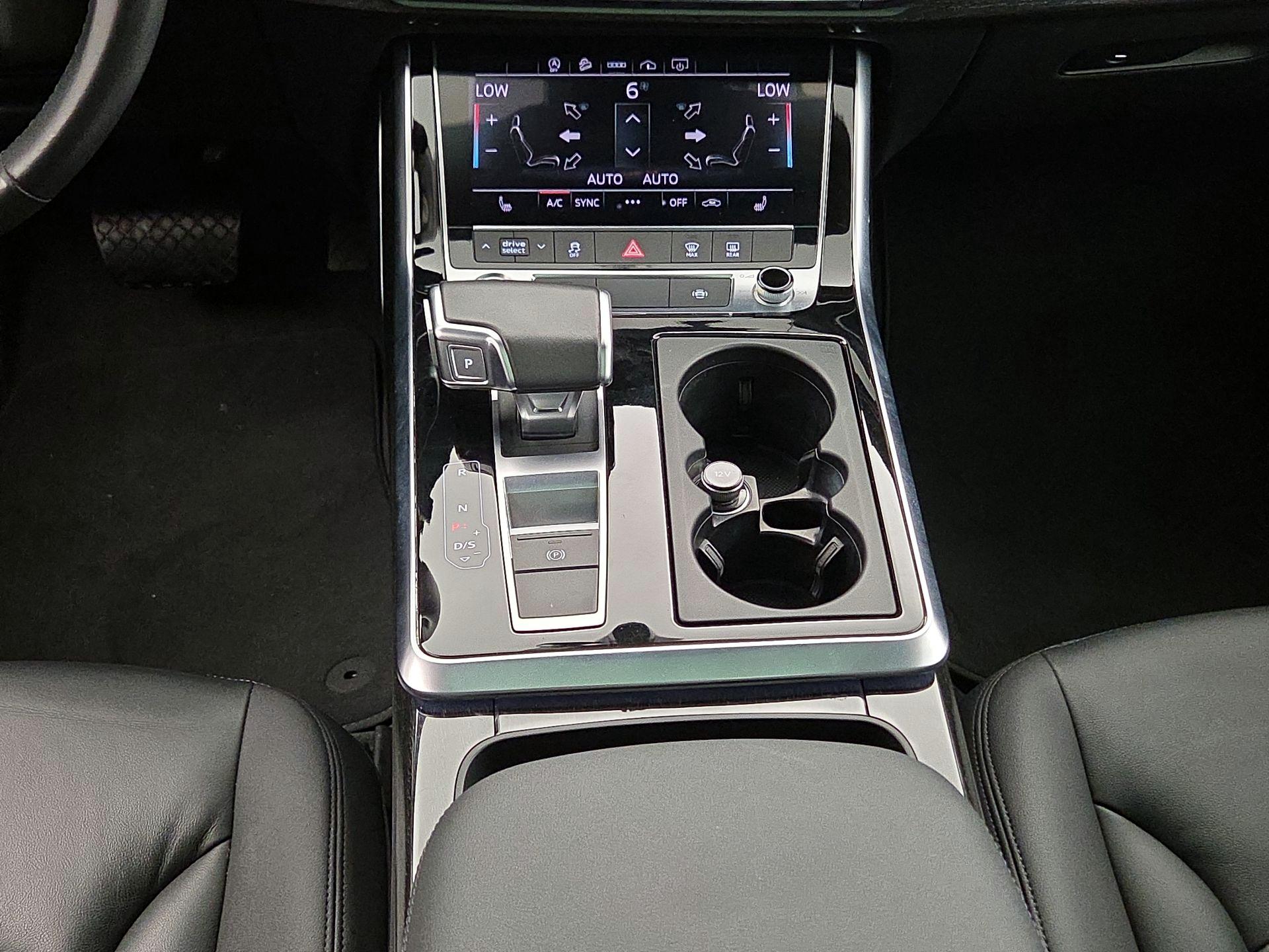 Thumbnail: 2022 Audi Q7 - 17