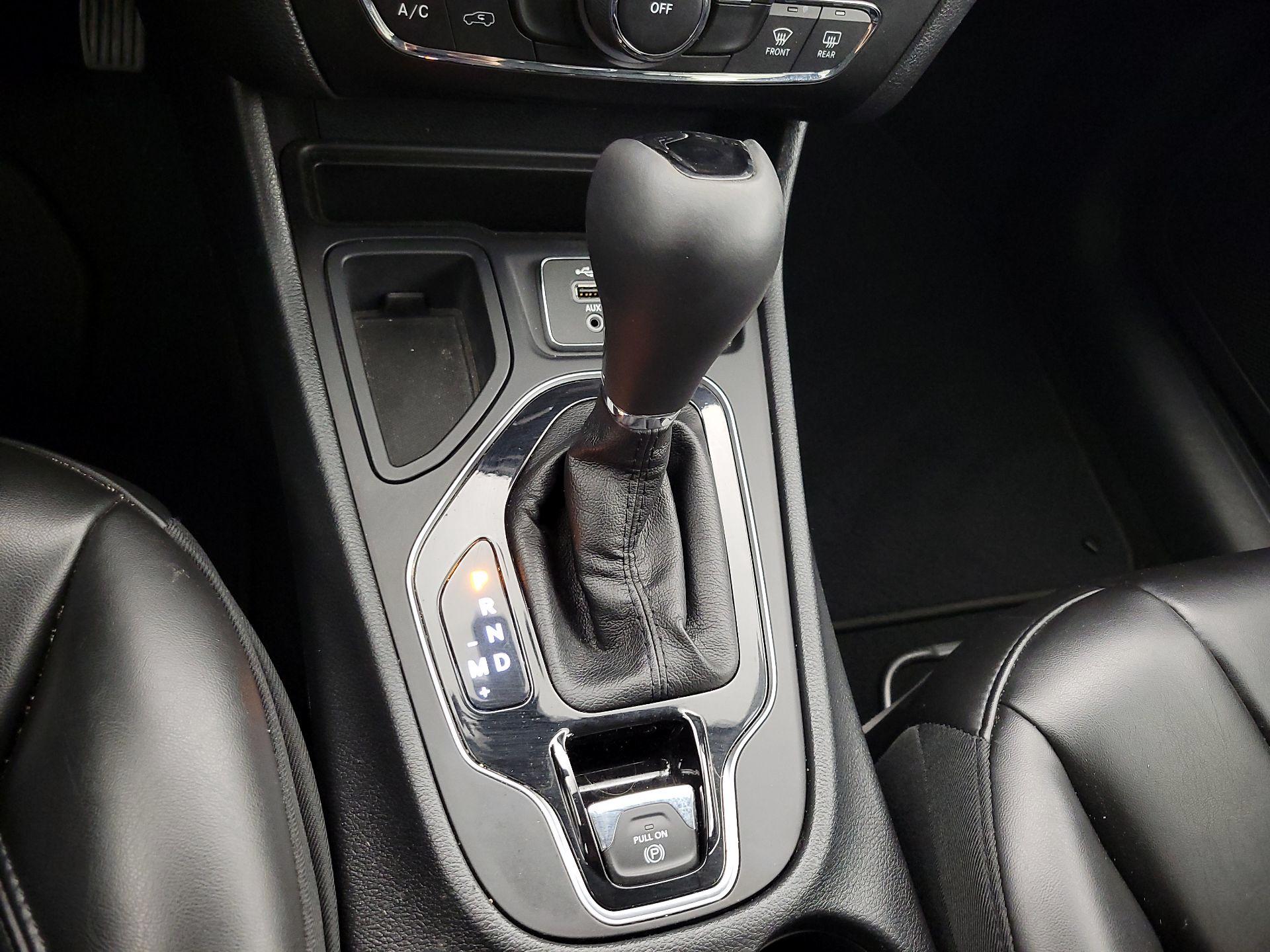 Thumbnail: 2020 Jeep Cherokee - 18