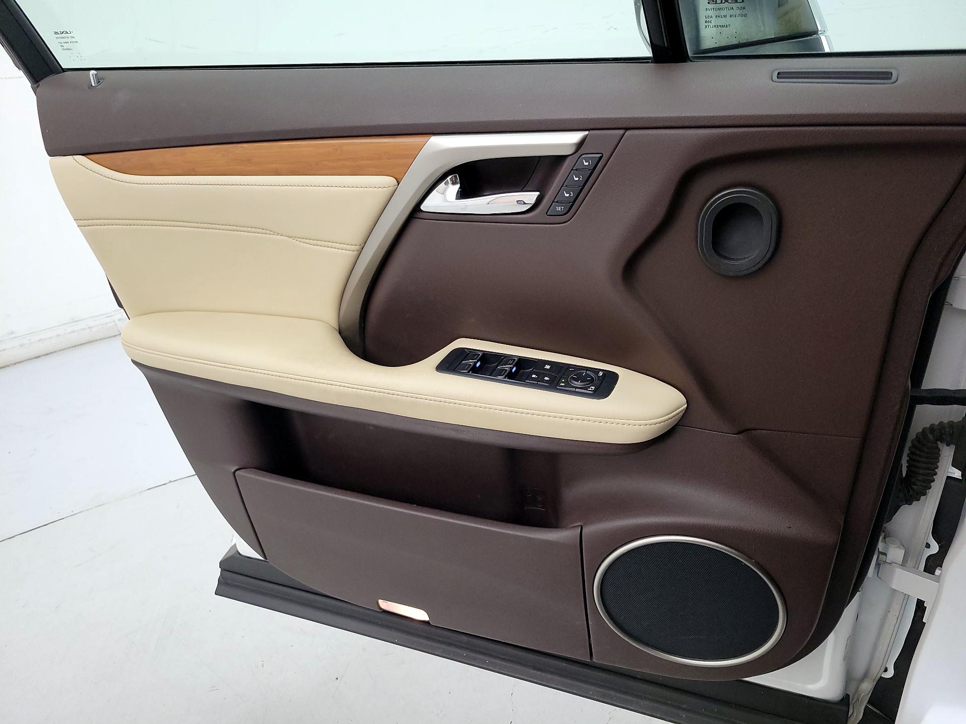 Thumbnail: 2016 Lexus RX - 12